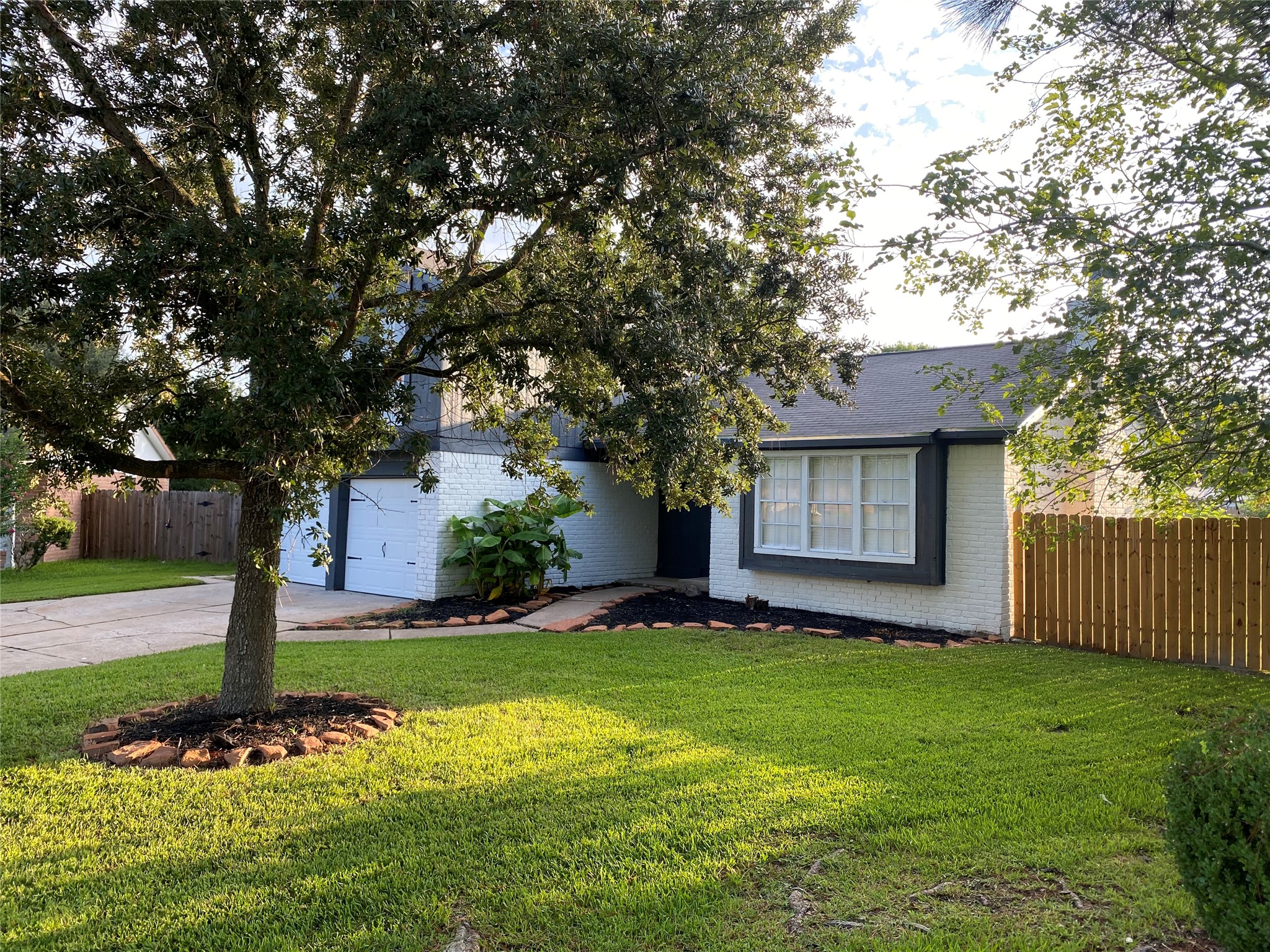15907 Inwood Lane Property Photo 2