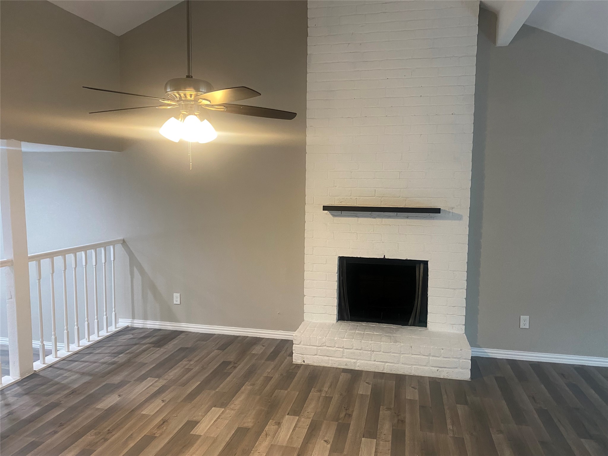 15907 Inwood Lane Property Photo 4