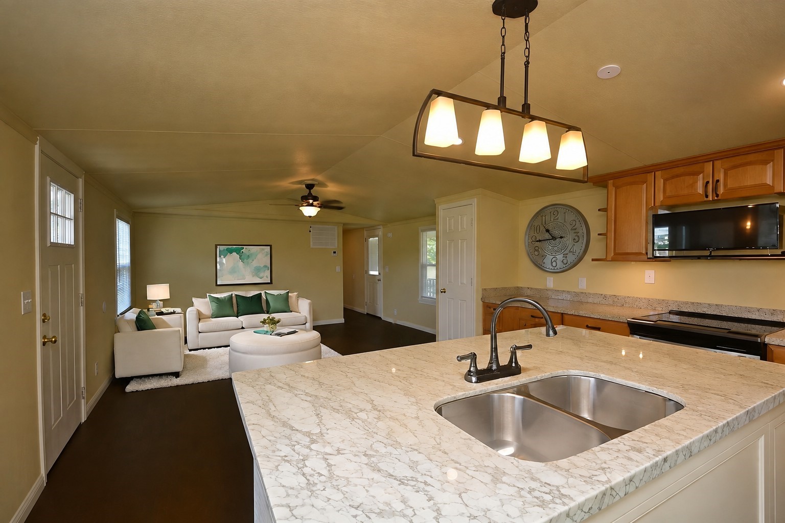 12652 Calvary Road Property Photo 6