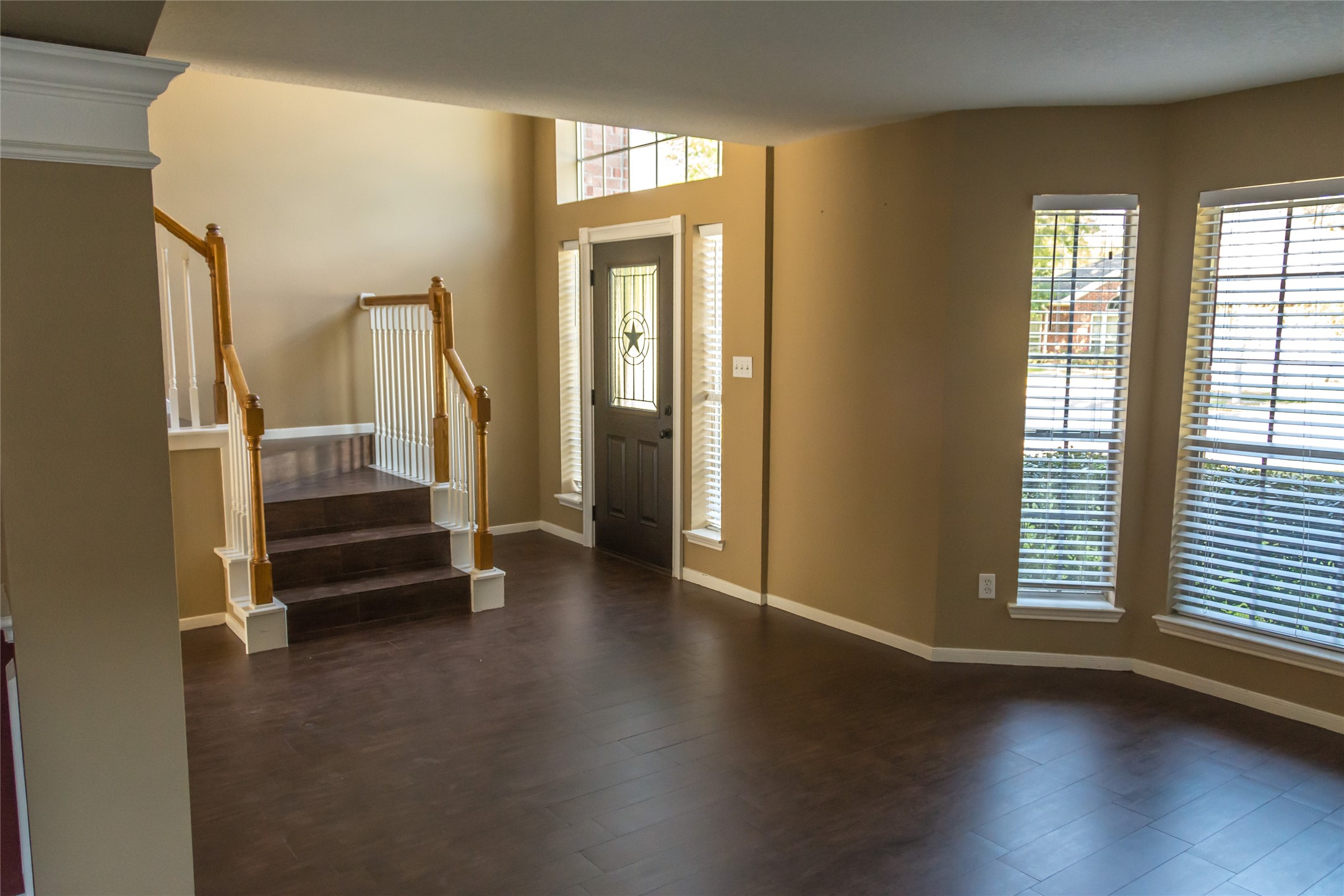 25727 Bearborough Drive Property Photo 5