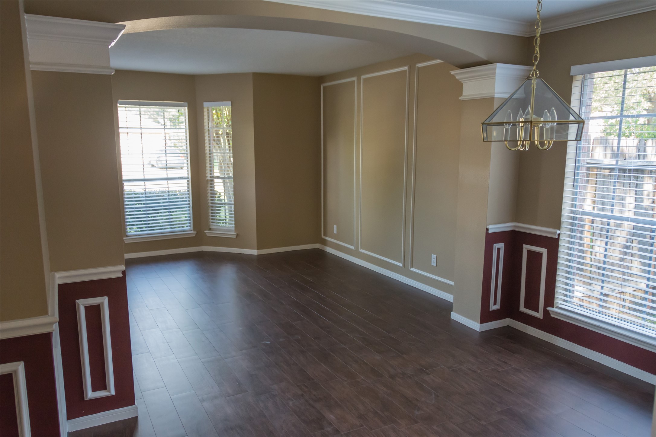 25727 Bearborough Drive Property Photo 6
