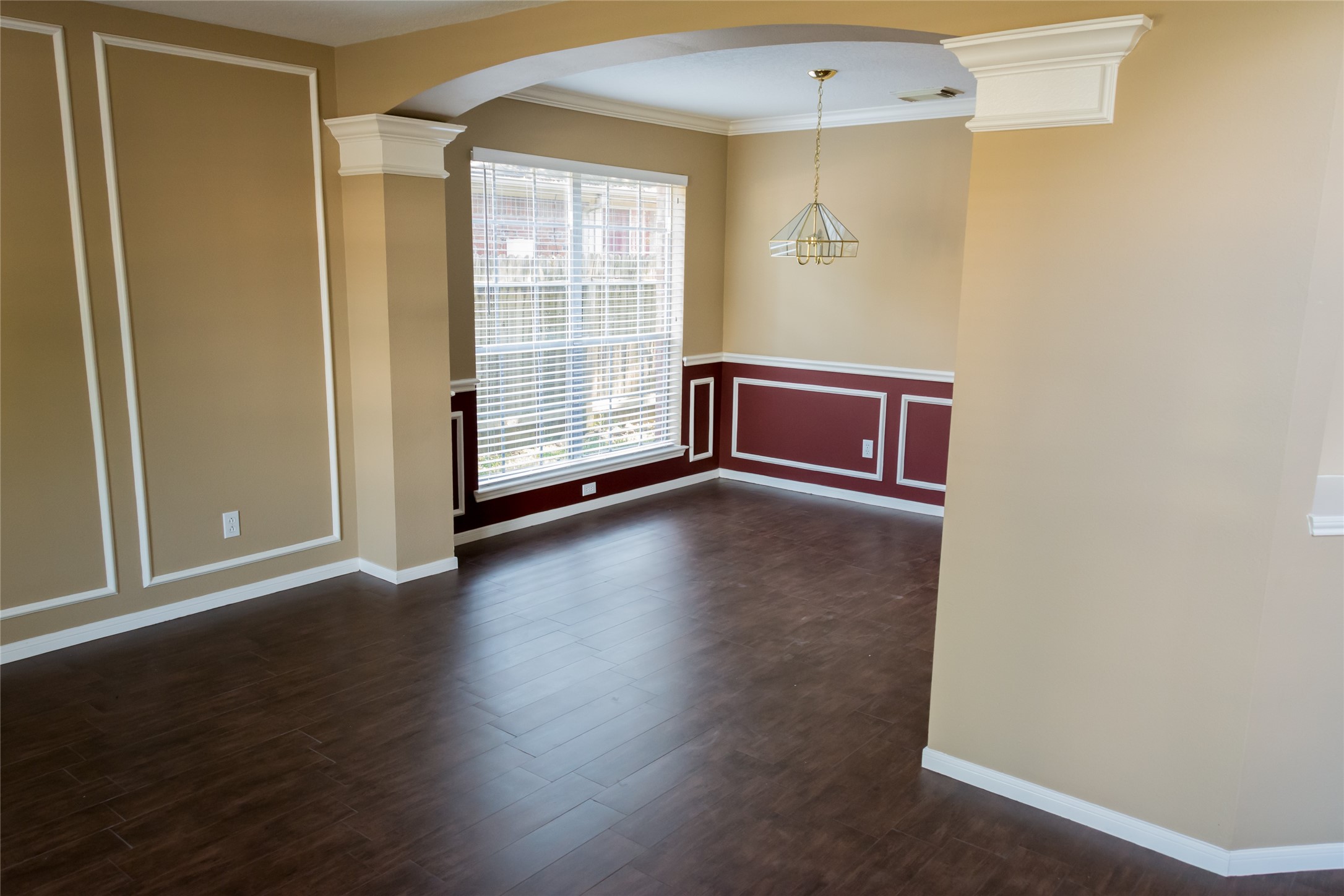 25727 Bearborough Drive Property Photo 7