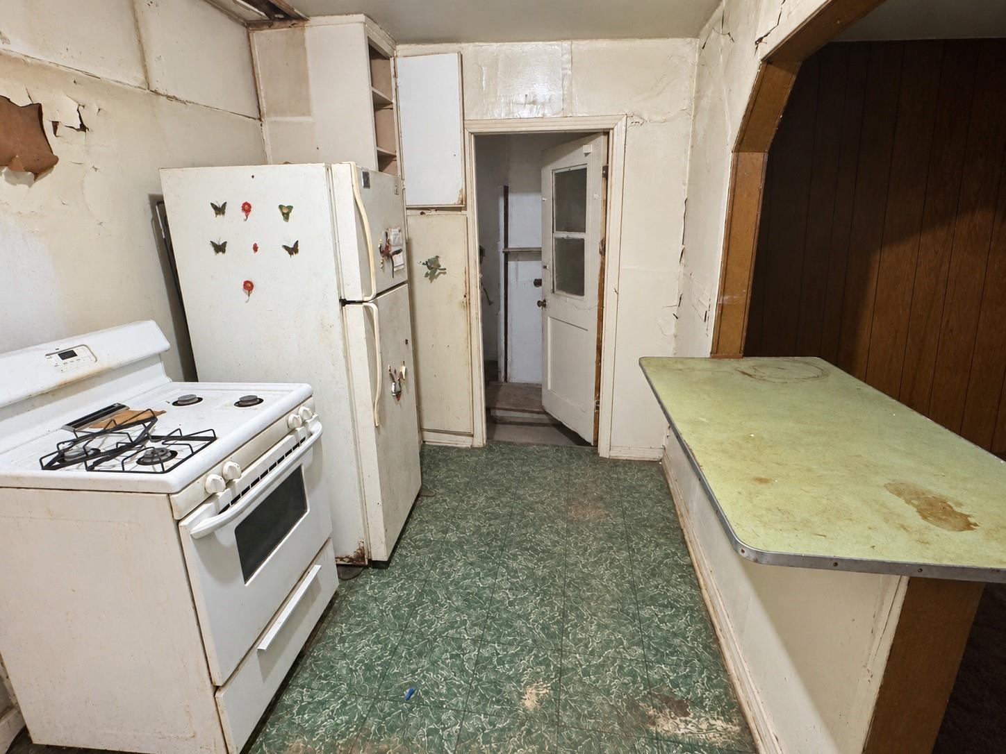 3615 Alsace Street Property Photo 4
