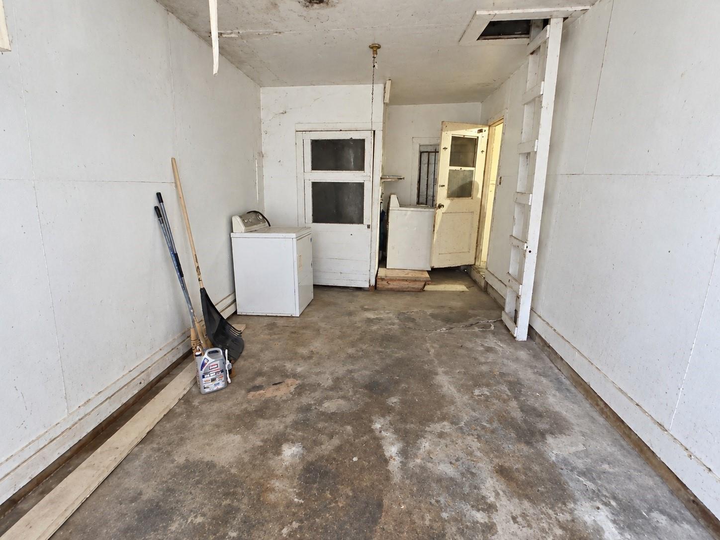 3615 Alsace Street Property Photo 7