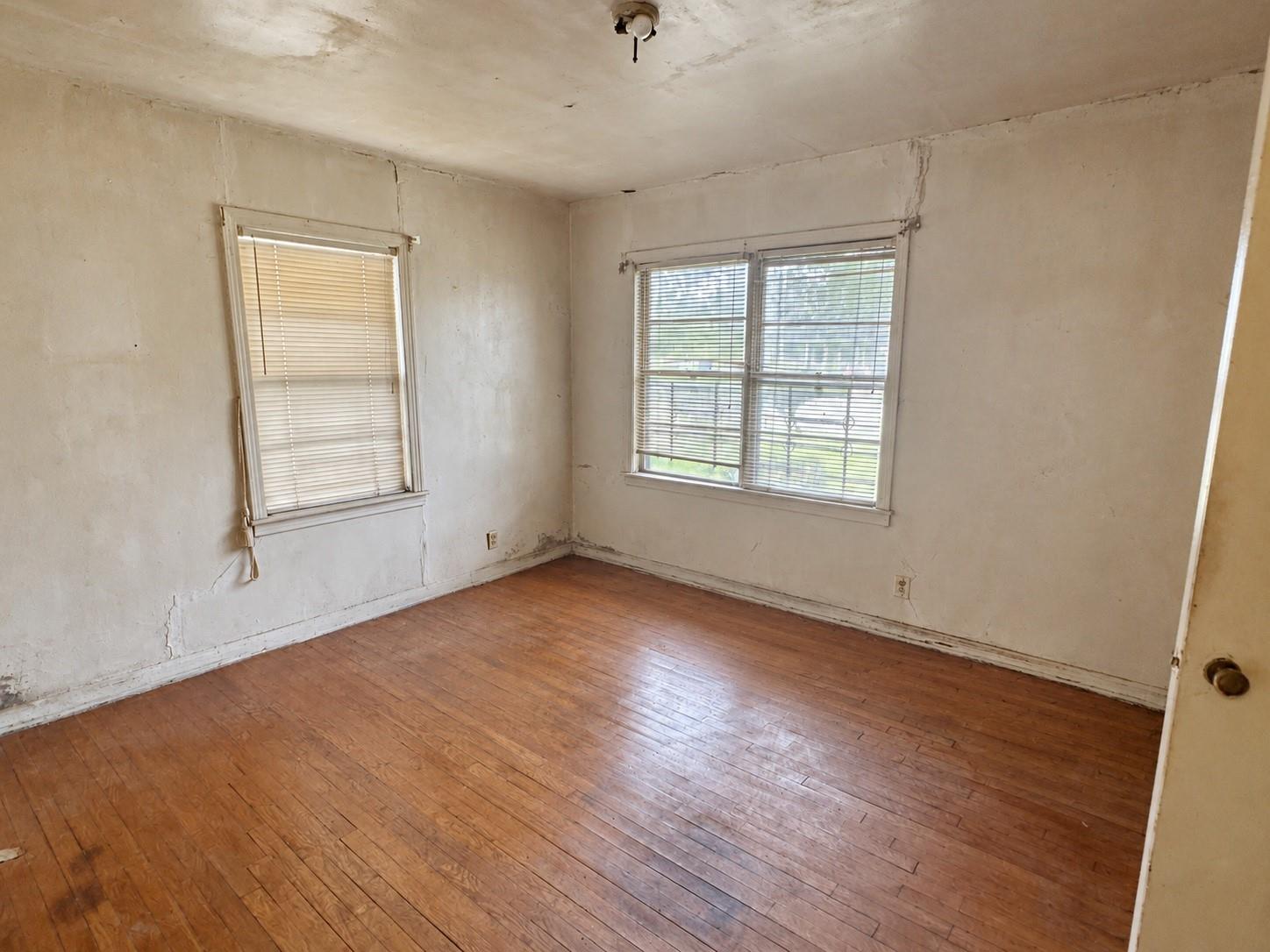 3615 Alsace Street Property Photo 8