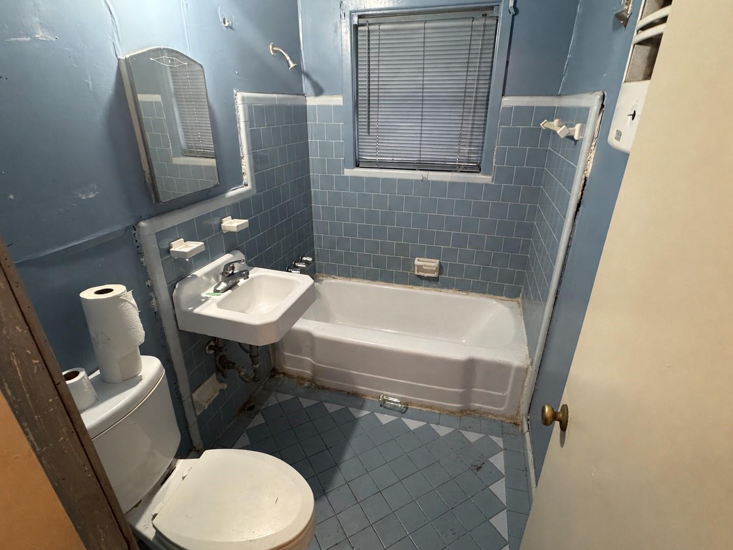 3615 Alsace Street Property Photo 9