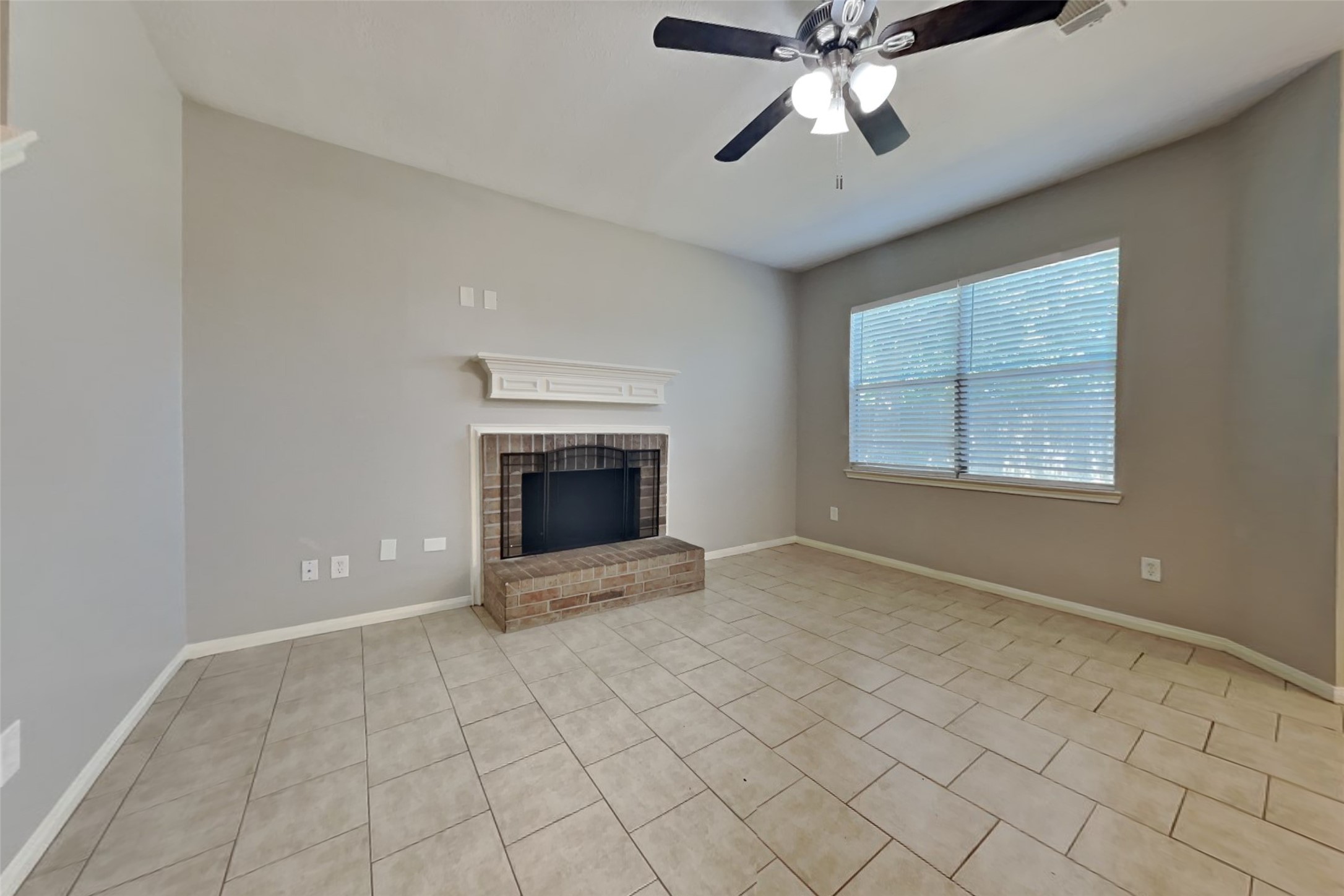 18446 Maple Mill Drive Property Photo 2