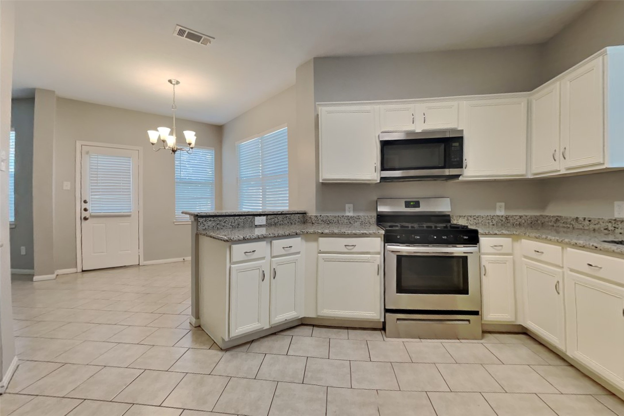 18446 Maple Mill Drive Property Photo 5