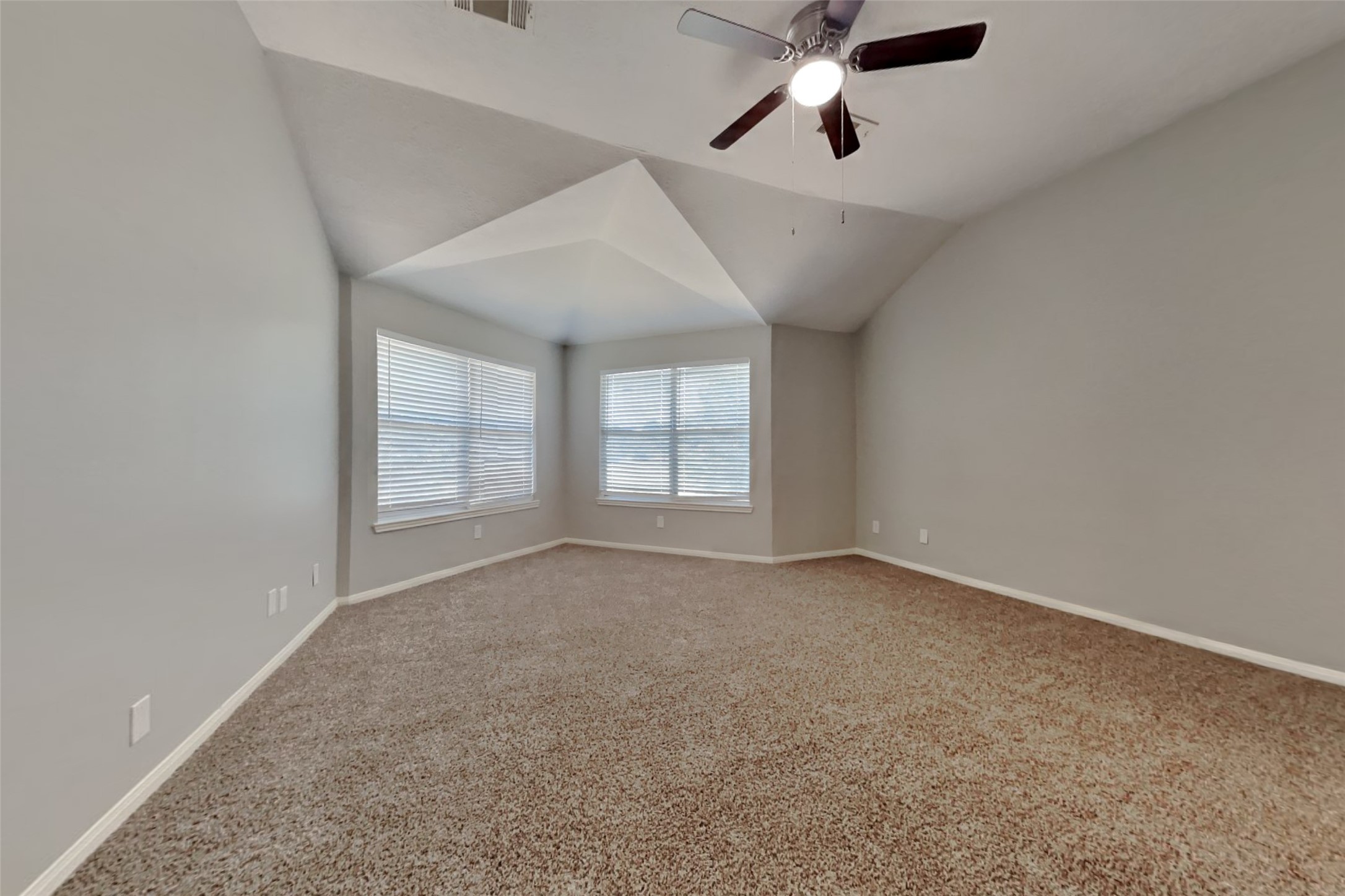 18446 Maple Mill Drive Property Photo 7