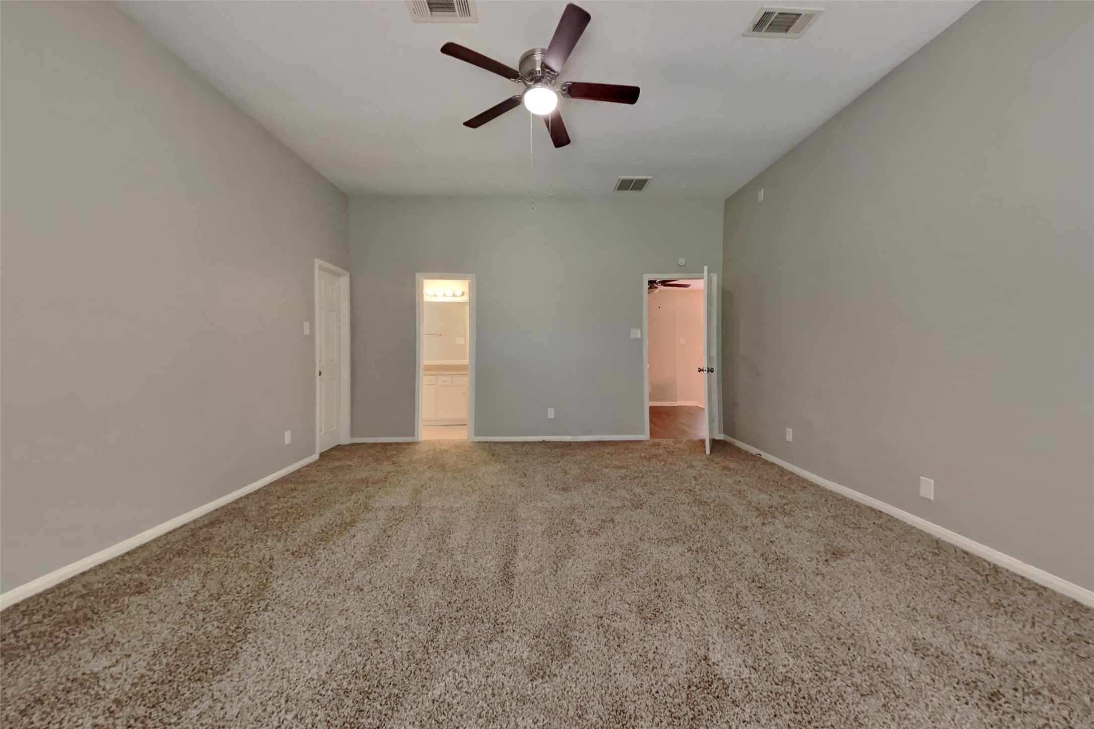 18446 Maple Mill Drive Property Photo 8