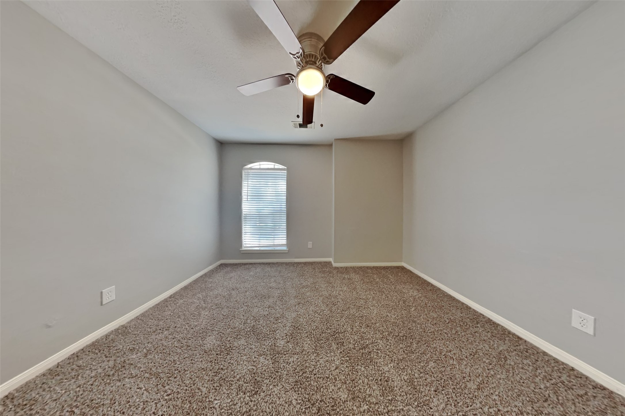 18446 Maple Mill Drive Property Photo 14