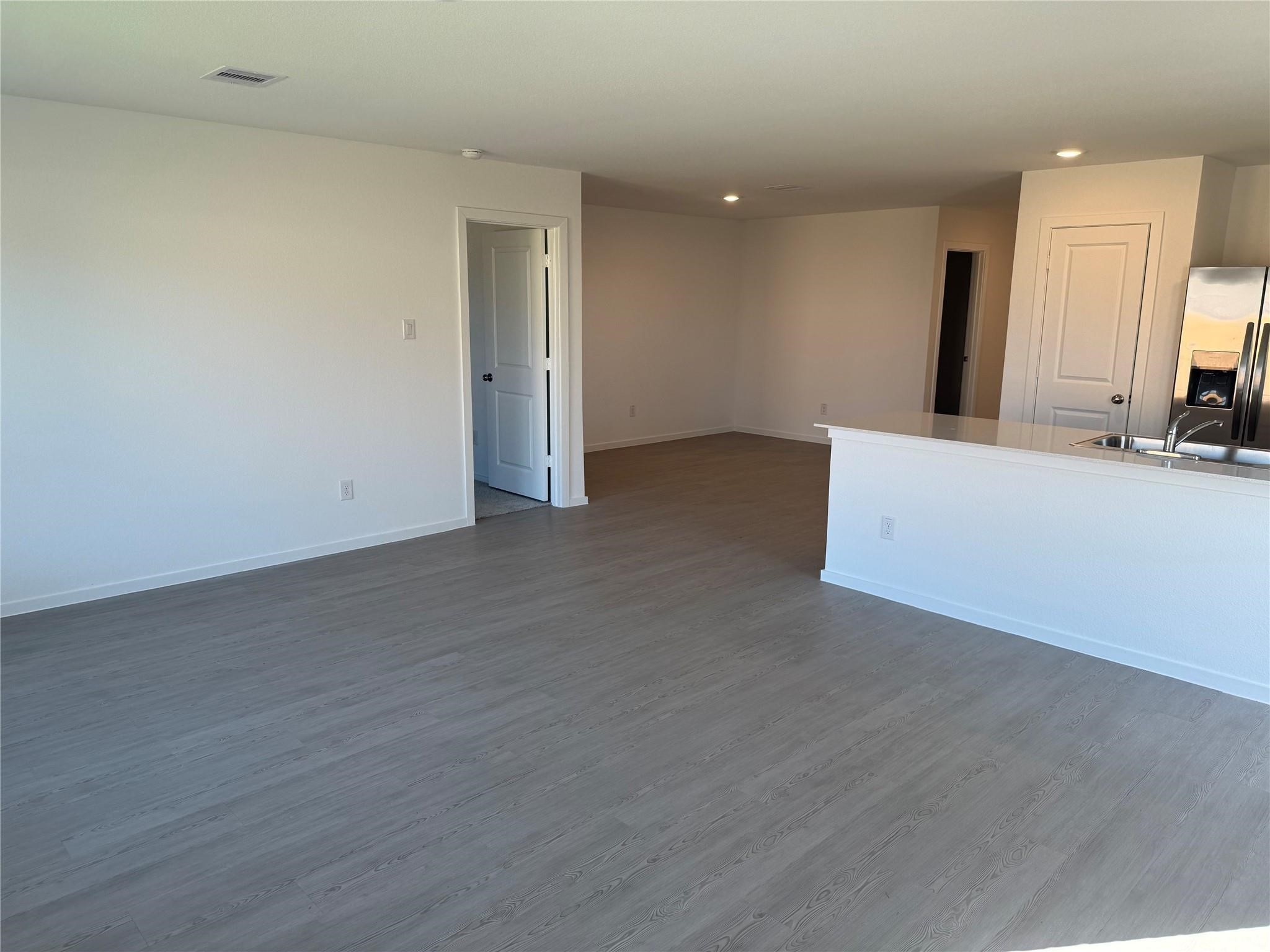 2527 Night Emerald Drive Property Photo 10