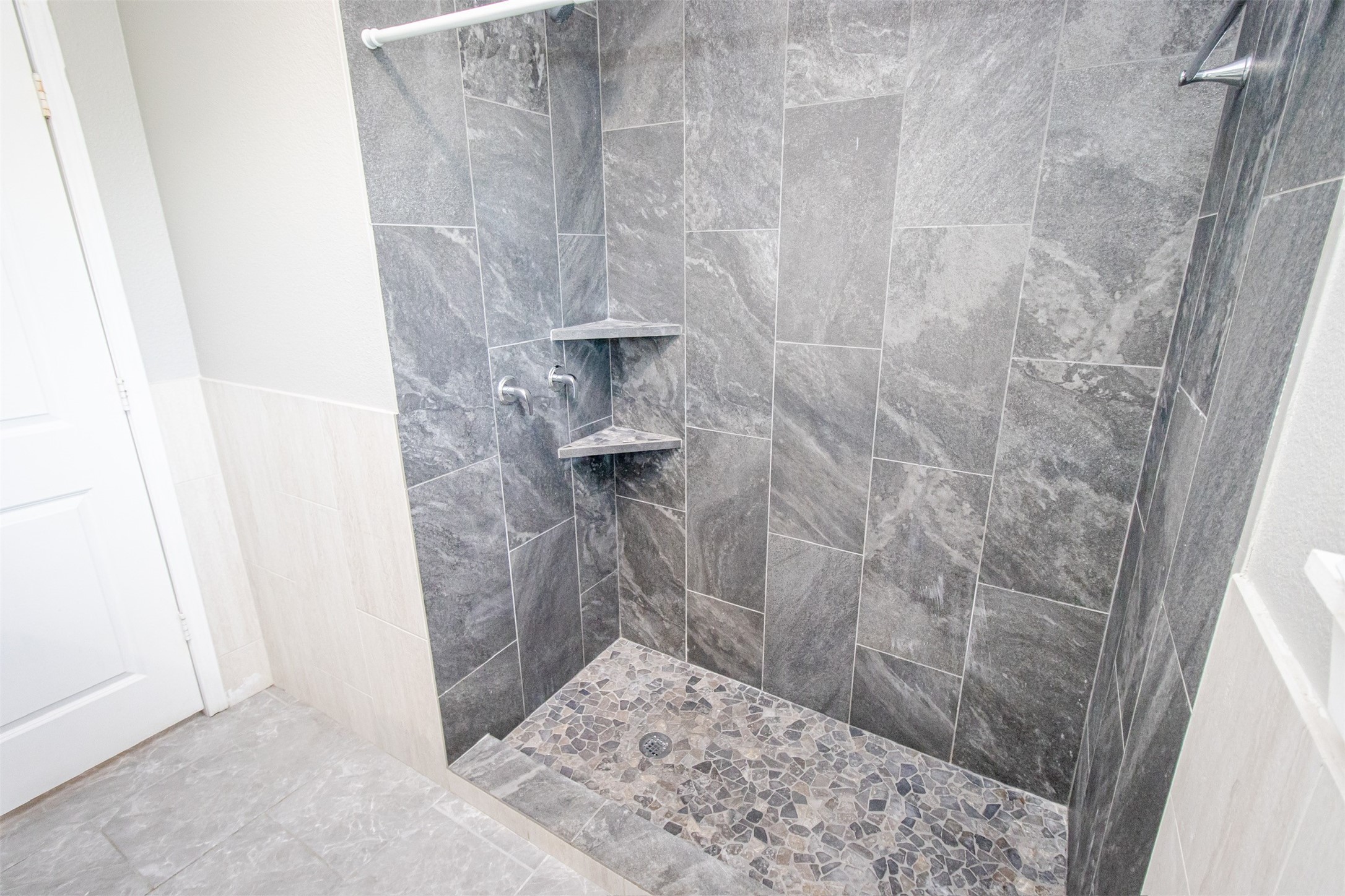 627 West Drive Property Photo 15