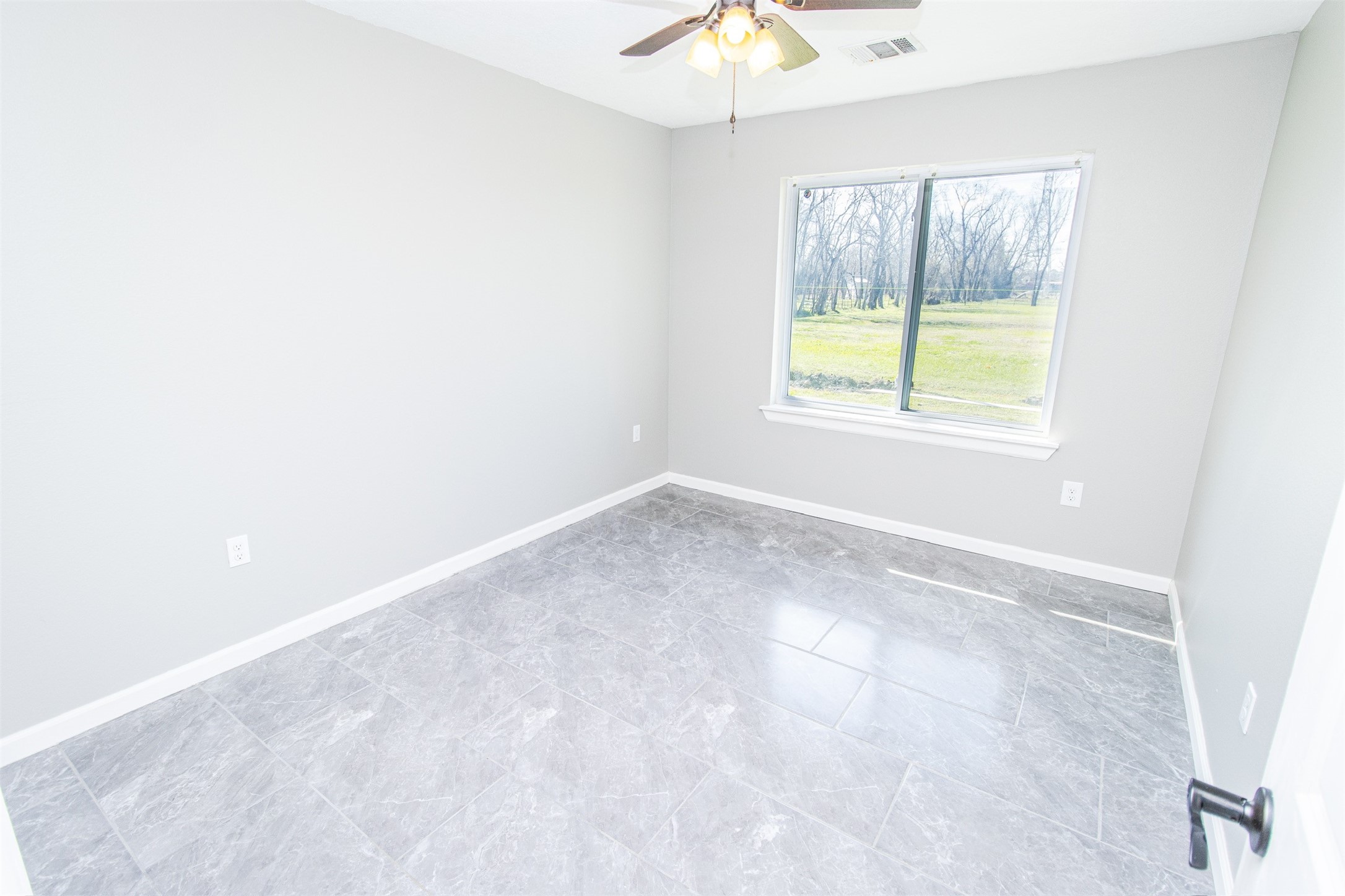 627 West Drive Property Photo 16