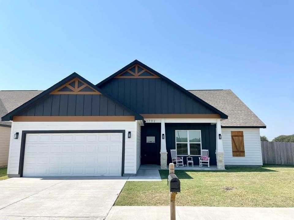 1702 Lantana Lane Property Photo 1