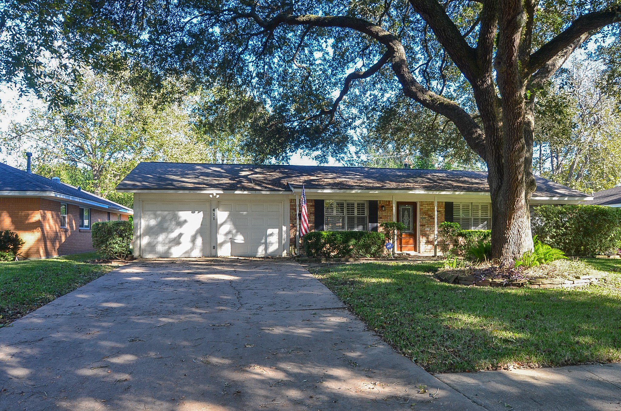 611 Alcorn Street Property Photo