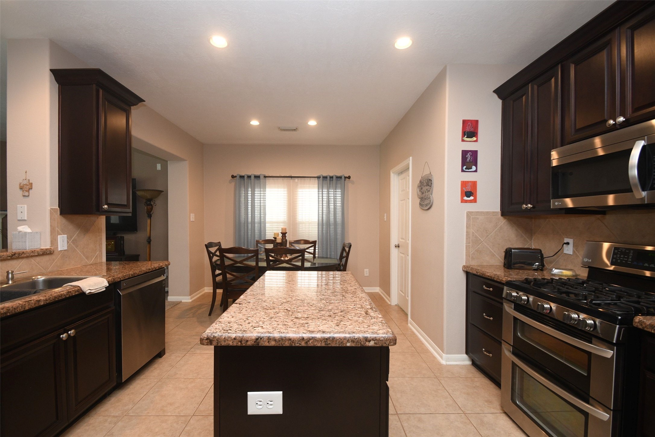 18042 Oakridge Canyon Lane Property Photo 15