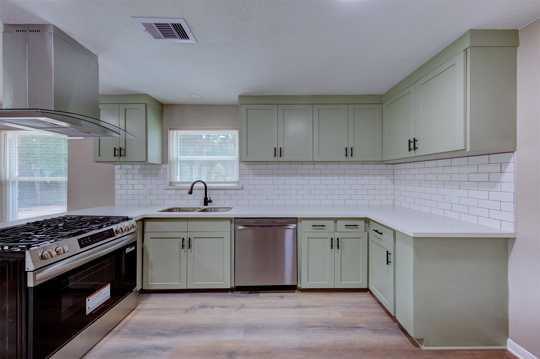 20106 Salzburg Lane Property Photo 7