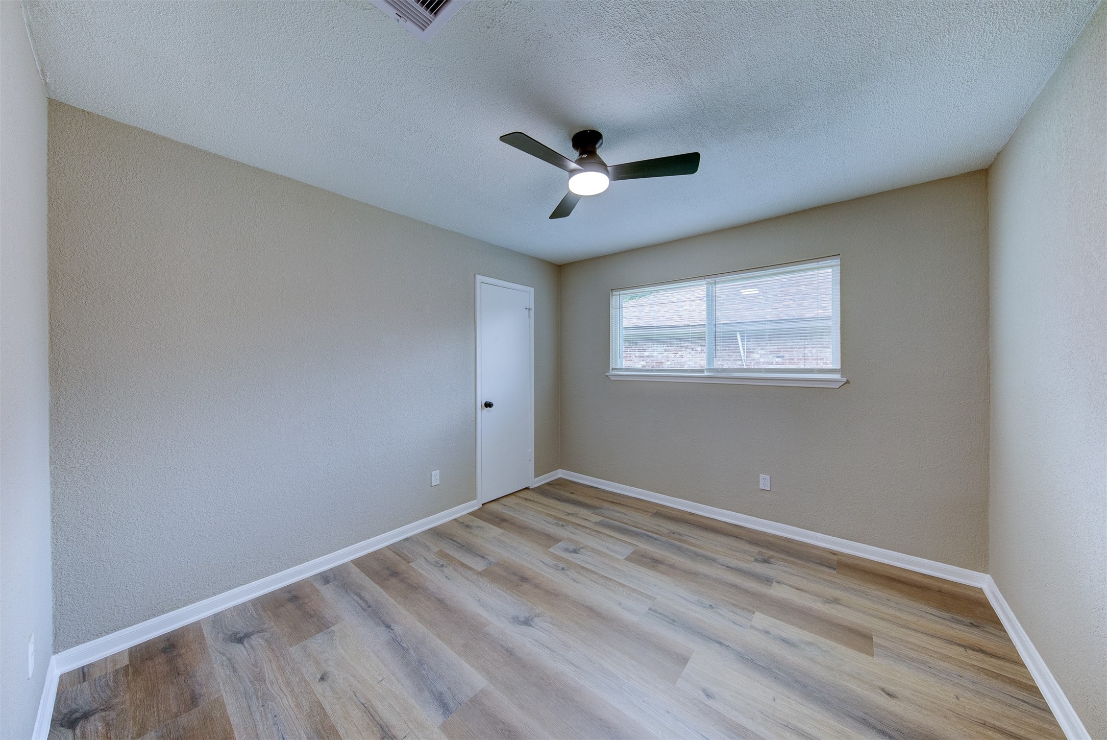 20106 Salzburg Lane Property Photo 18