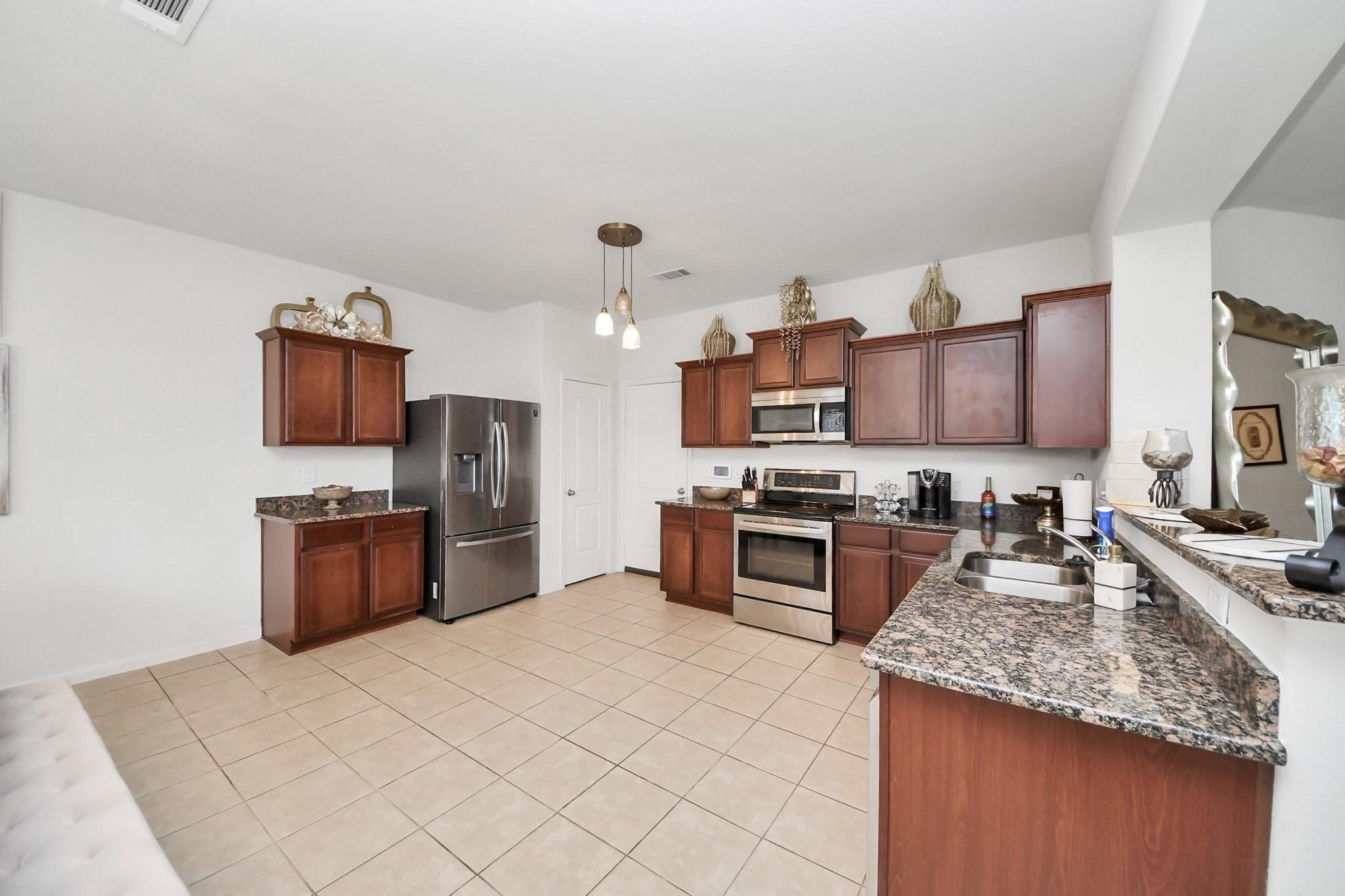 9423 Grand Spark Drive Property Photo 8