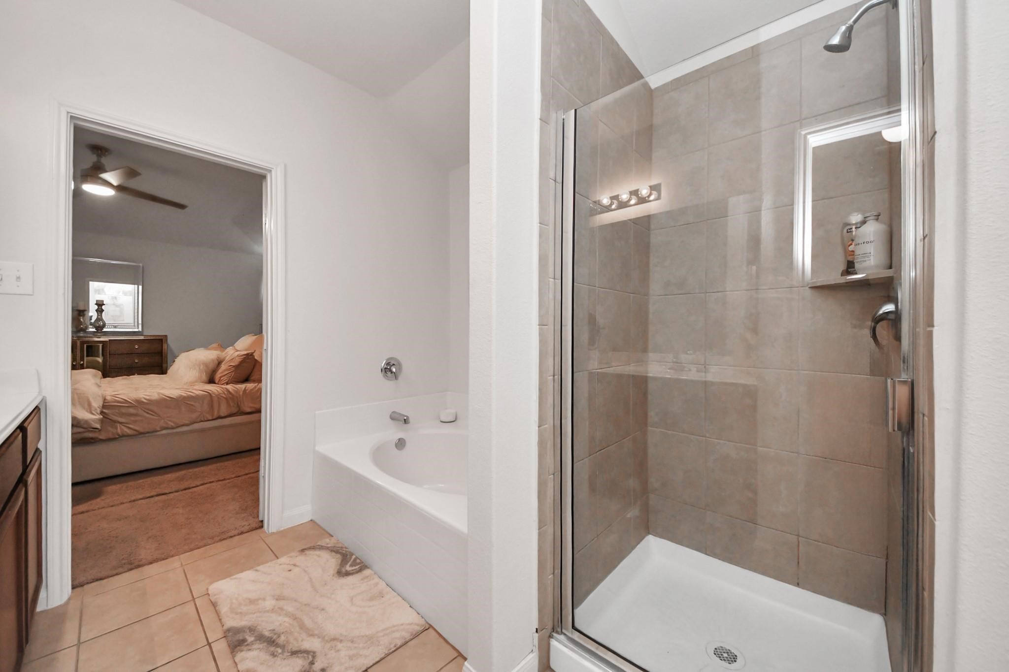 9423 Grand Spark Drive Property Photo 10
