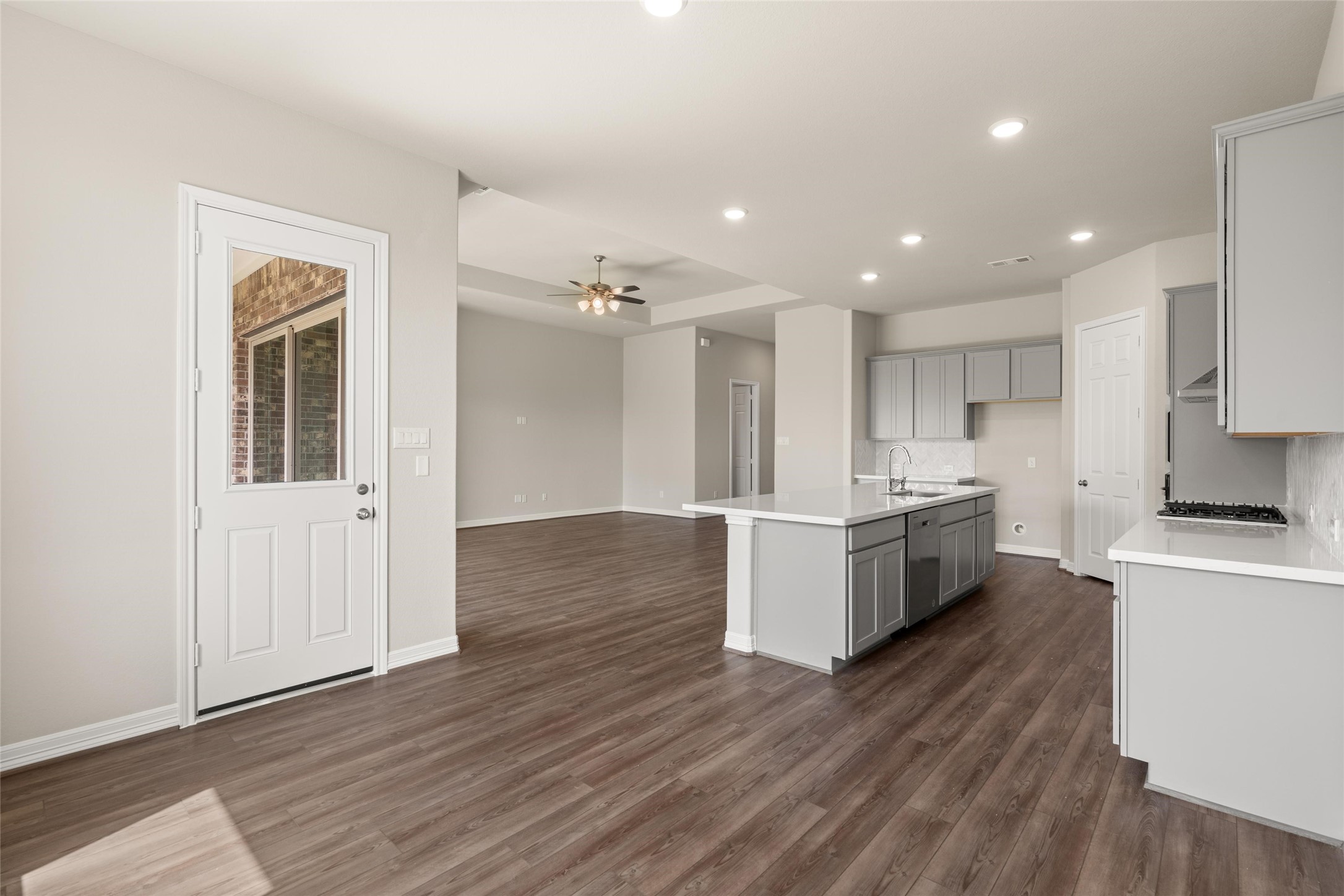 2093 Graham Way Property Photo 6