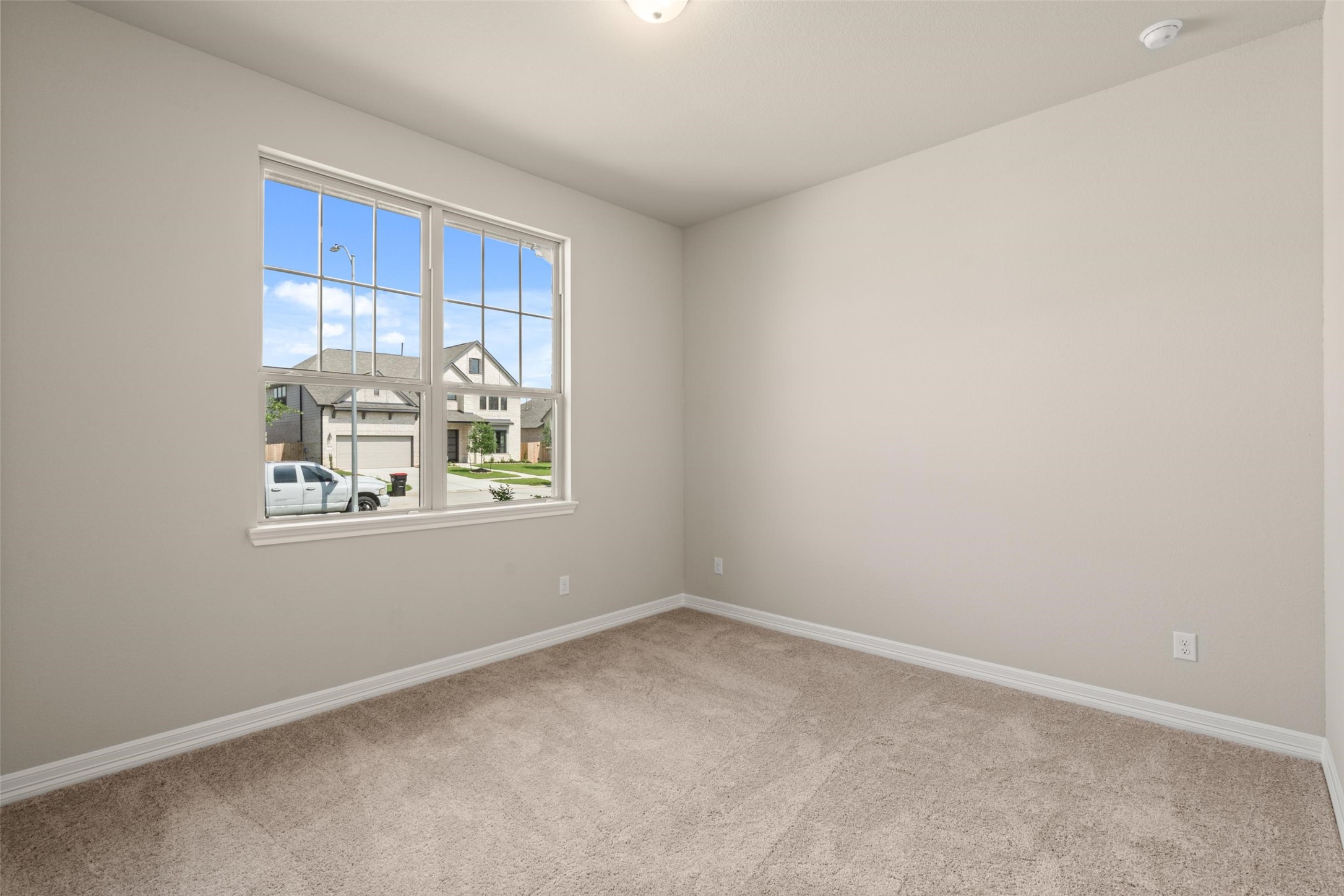 2093 Graham Way Property Photo 13