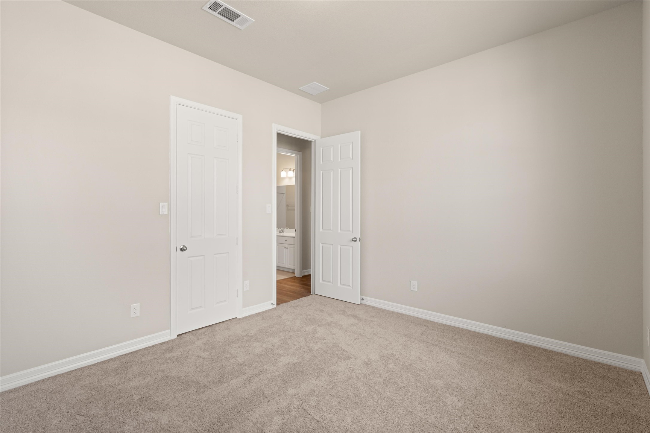 2093 Graham Way Property Photo 14
