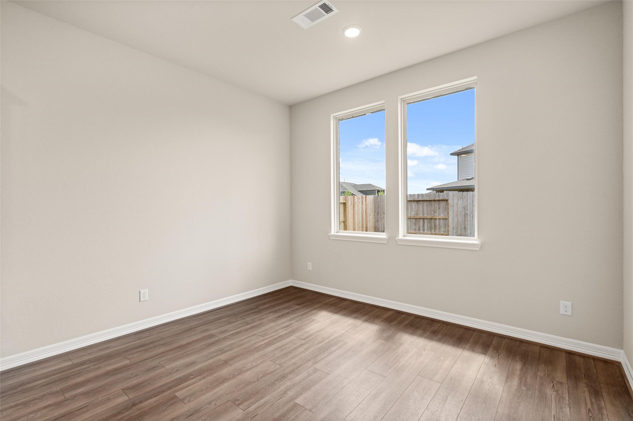 2093 Graham Way Property Photo 19
