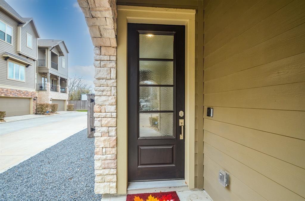 1403 Adell Rose Lane Property Photo 3