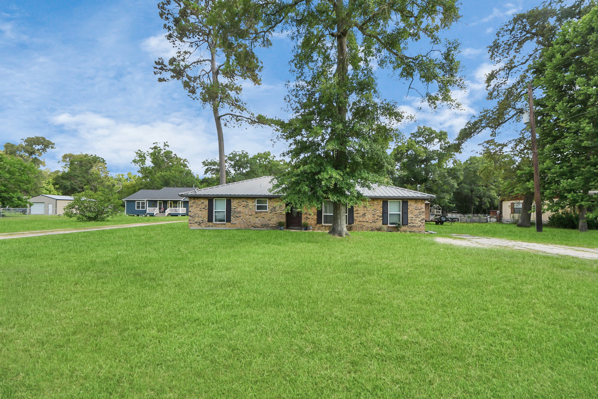 4925 Magnolia Lane Property Photo 1