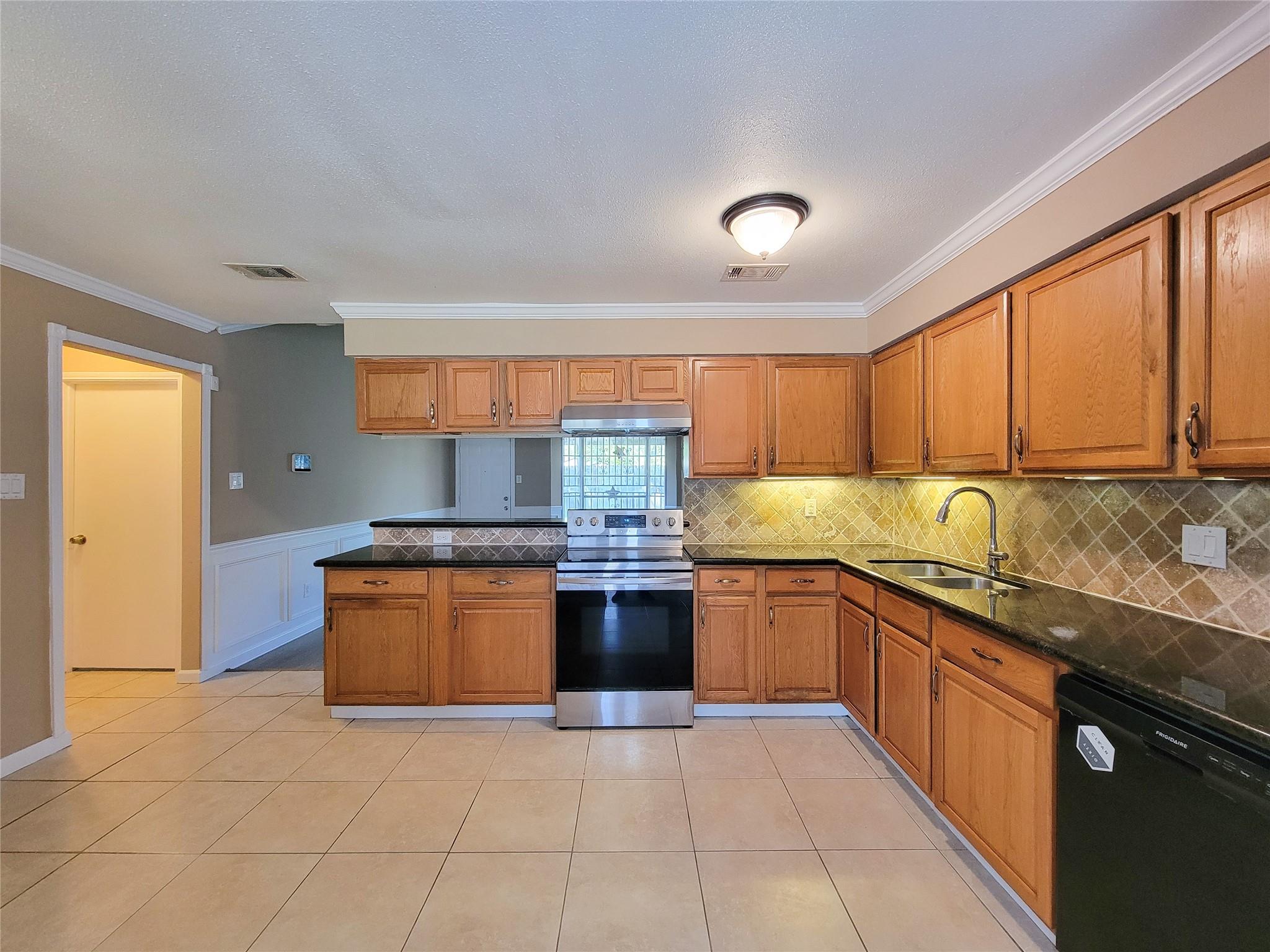 6606 Laughlin Drive, Houston Tx 77489 Property Photo 9