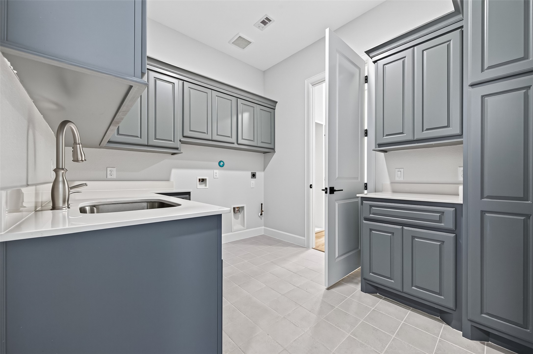 8 Little Sorrell Court Property Photo 28