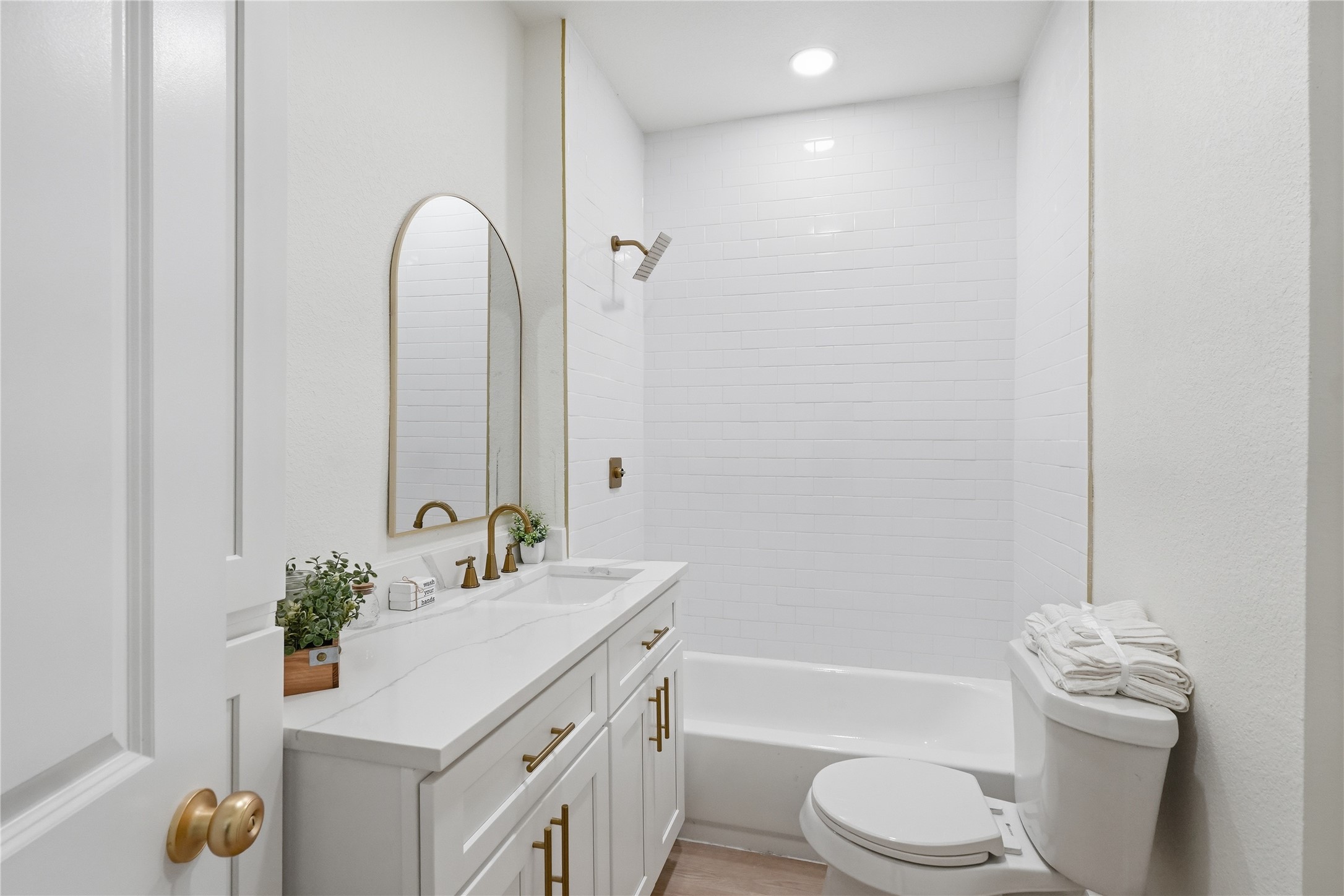 125 N Super Street Property Photo 14