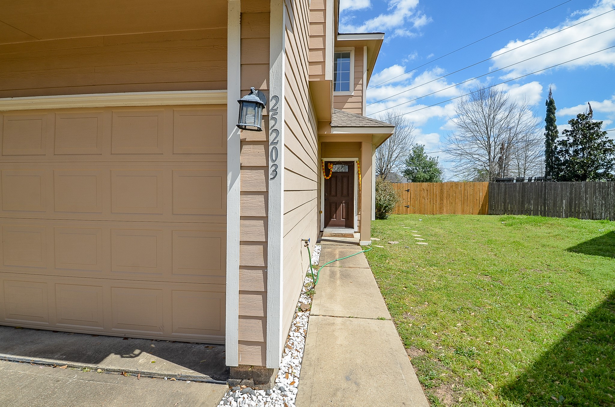 25203 Boulder Bend Lane Property Photo 3