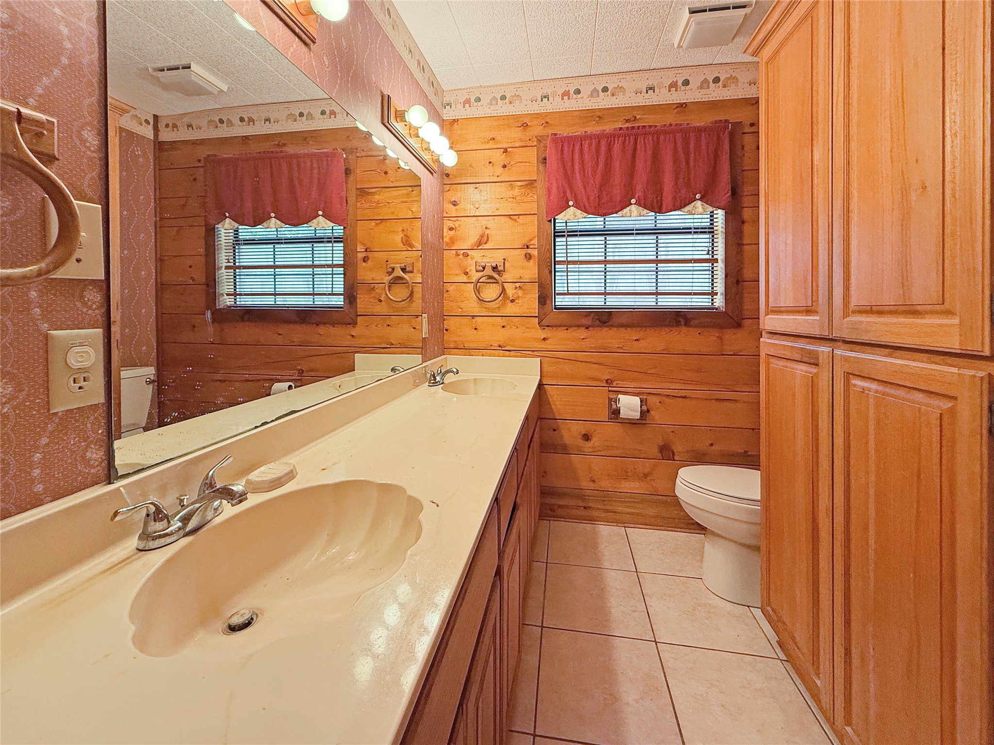 1517 County Road 4250 Property Photo 15