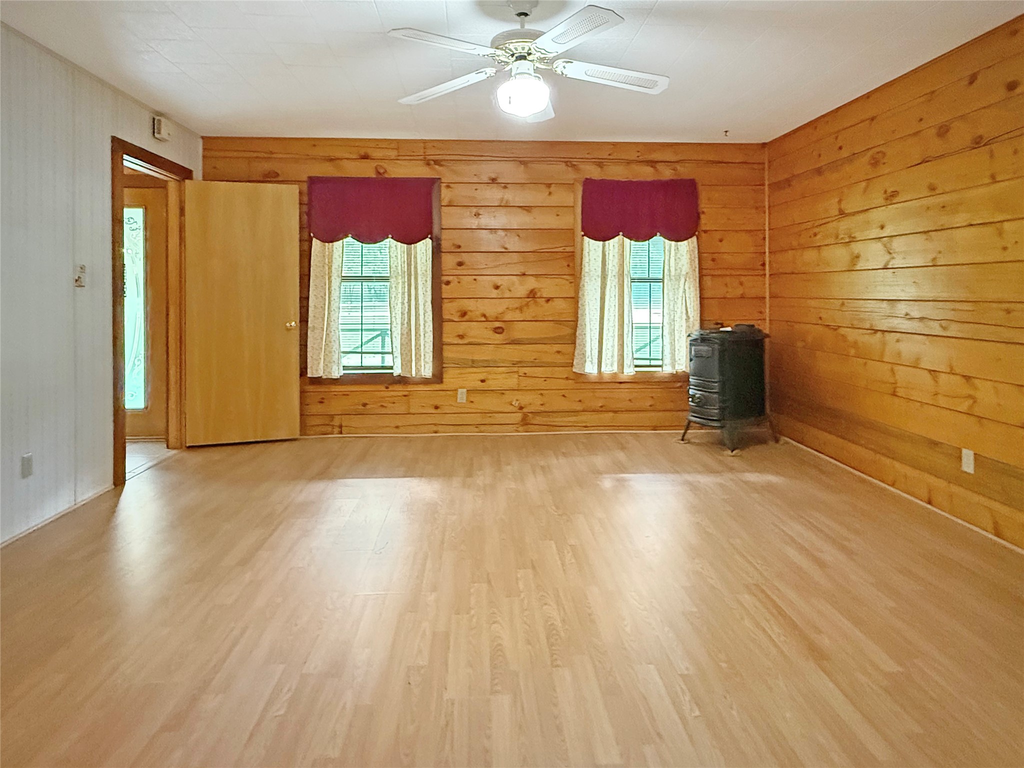 1517 County Road 4250 Property Photo 16