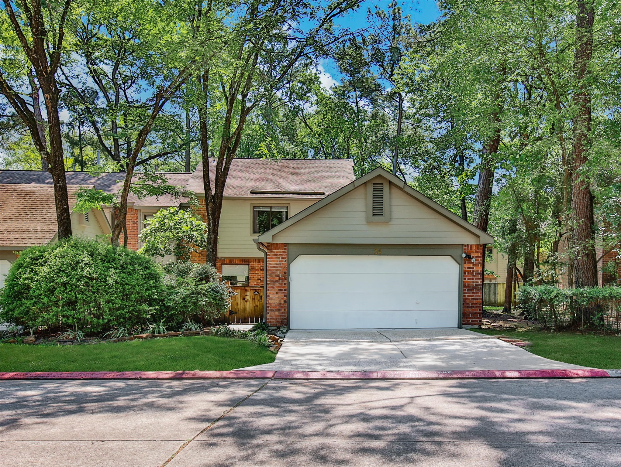 24 W Willowwood Court Property Photo 1
