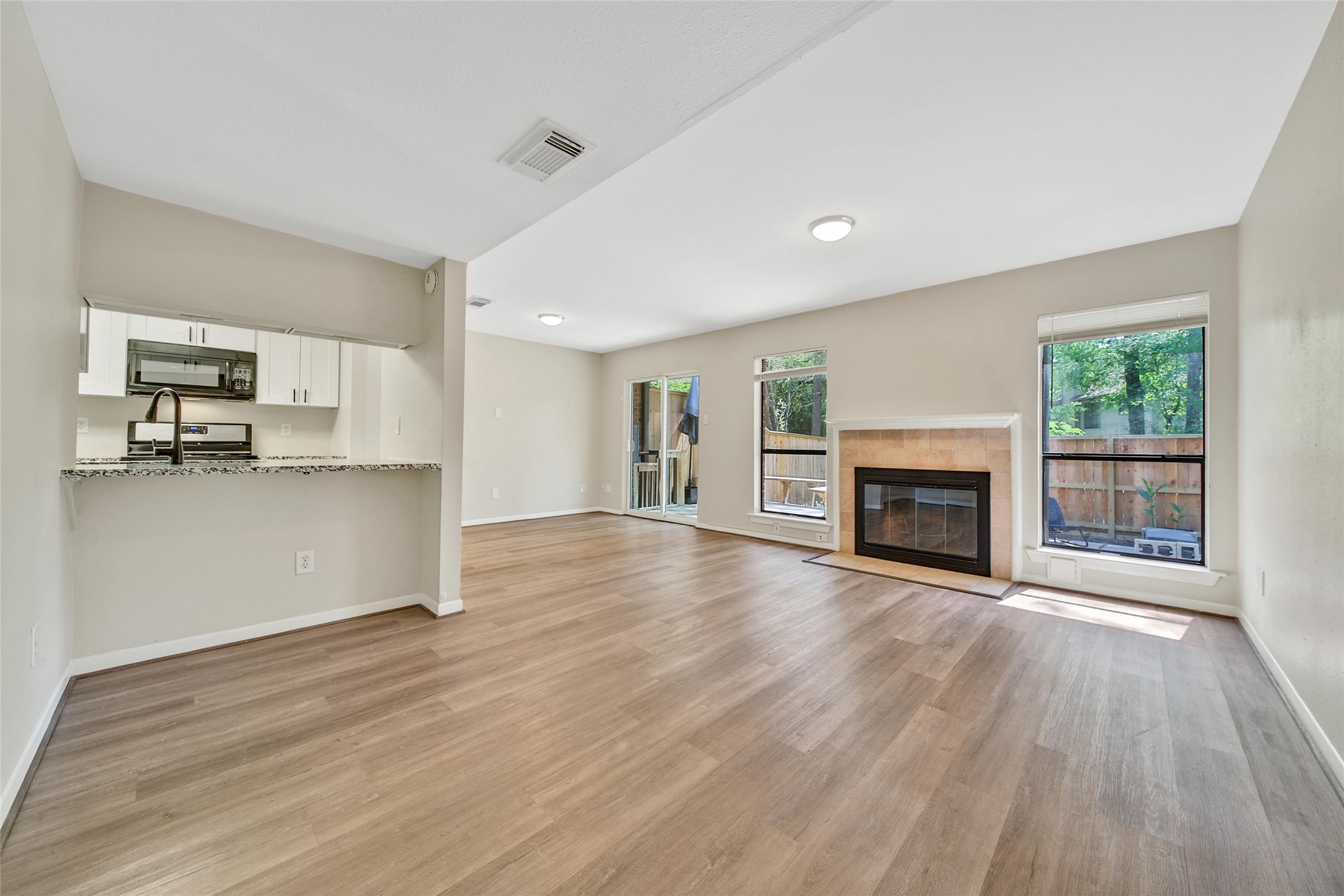 24 W Willowwood Court Property Photo 6