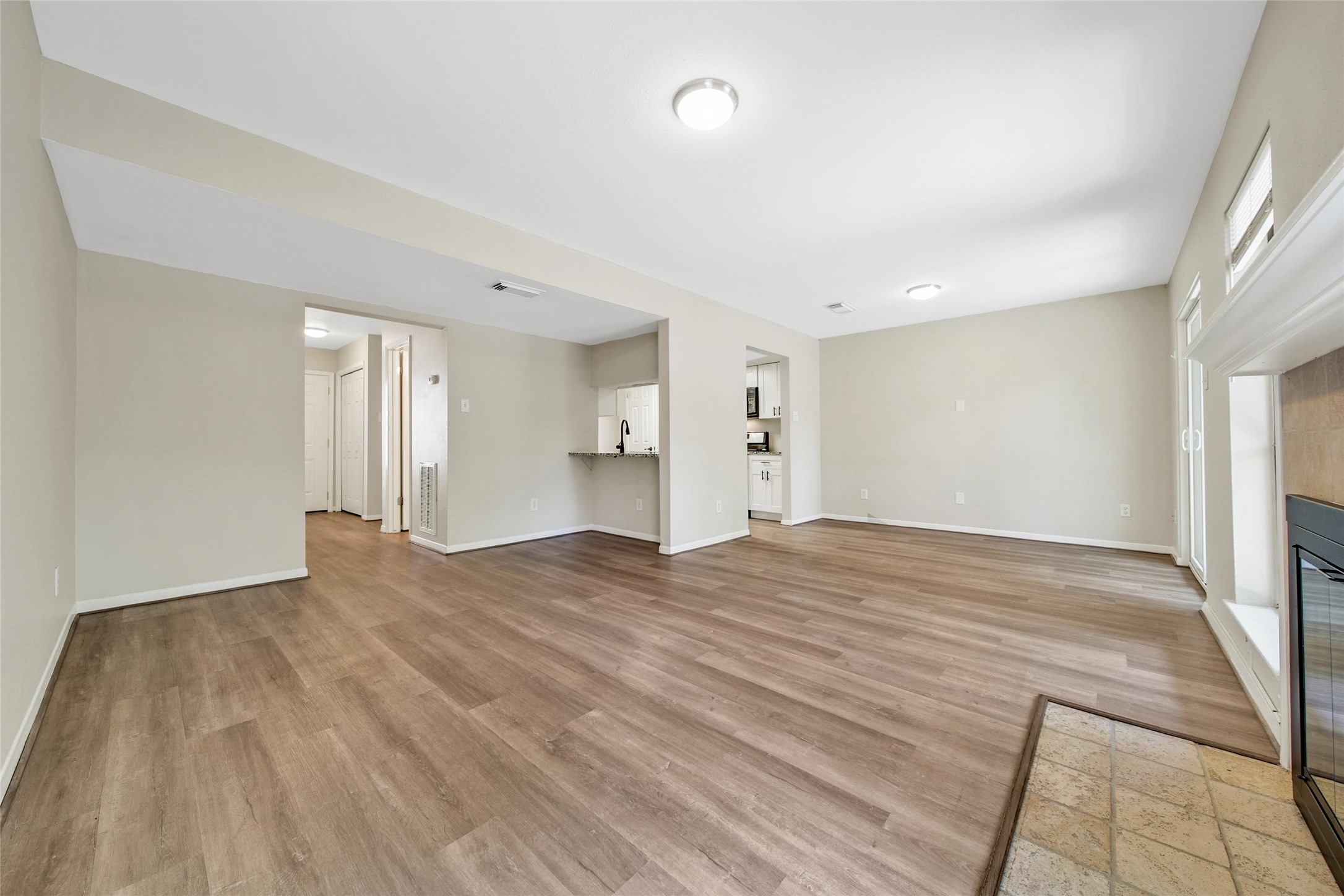 24 W Willowwood Court Property Photo 8