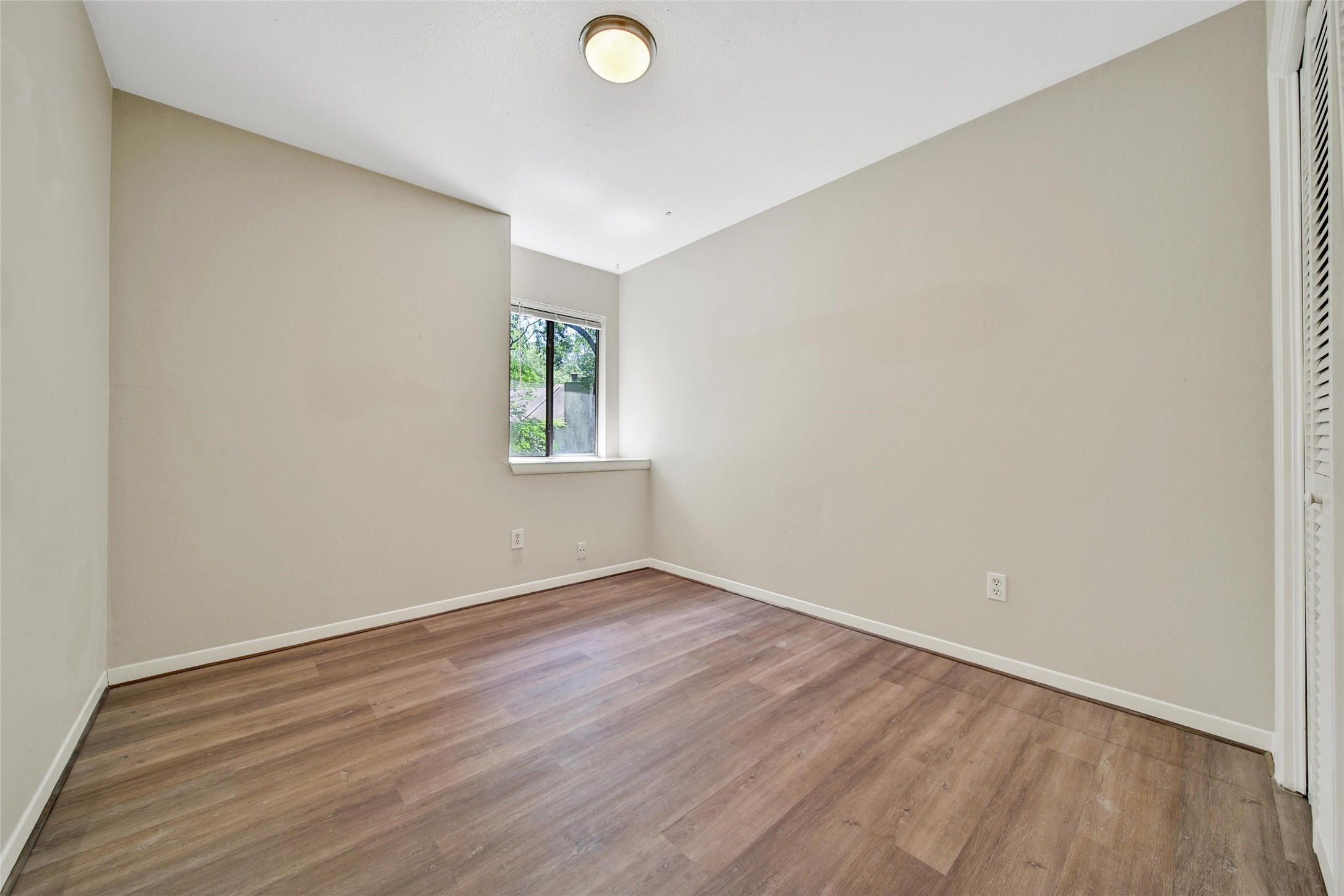 24 W Willowwood Court Property Photo 19