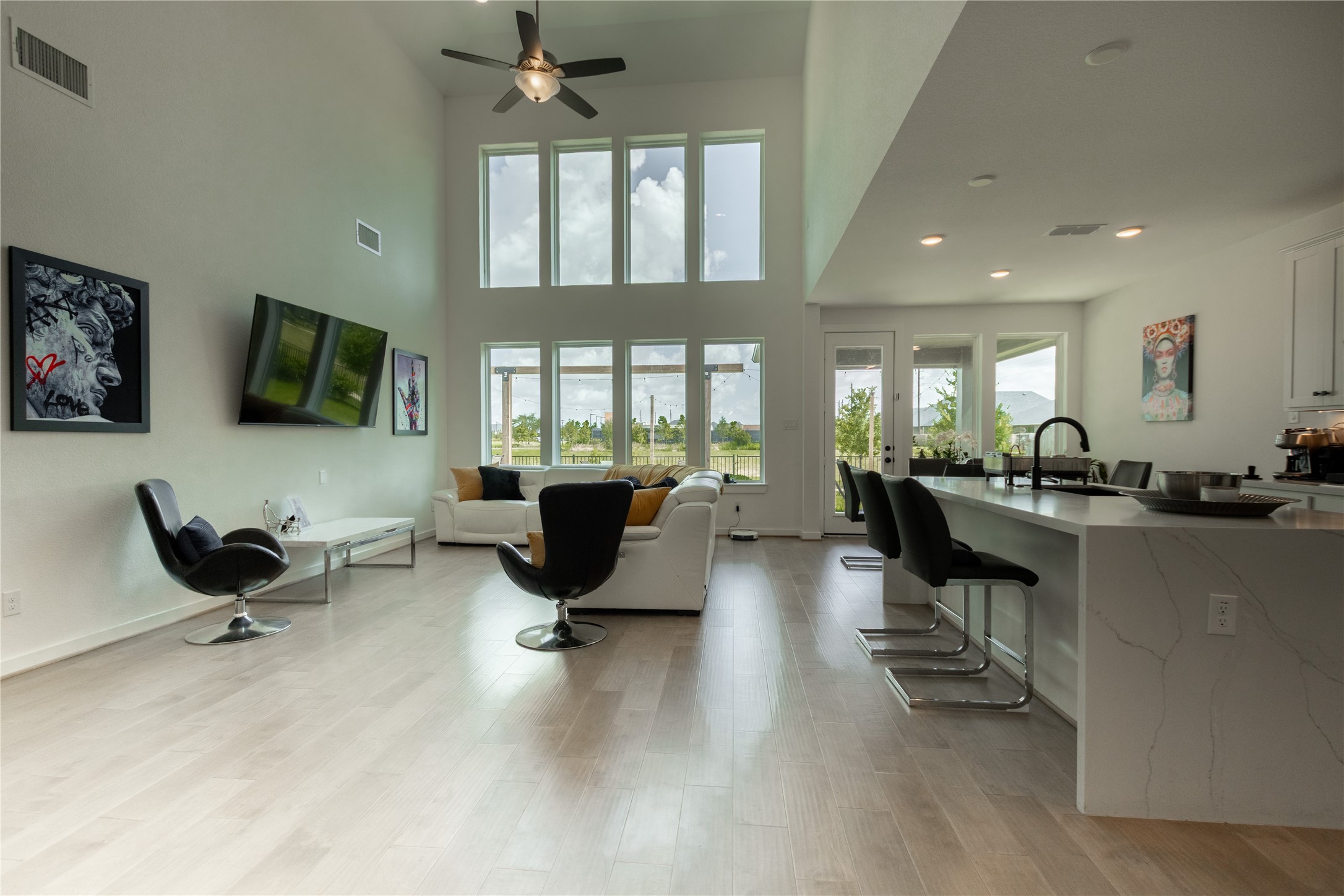 31422 Beacon Cove Trail Property Photo 16