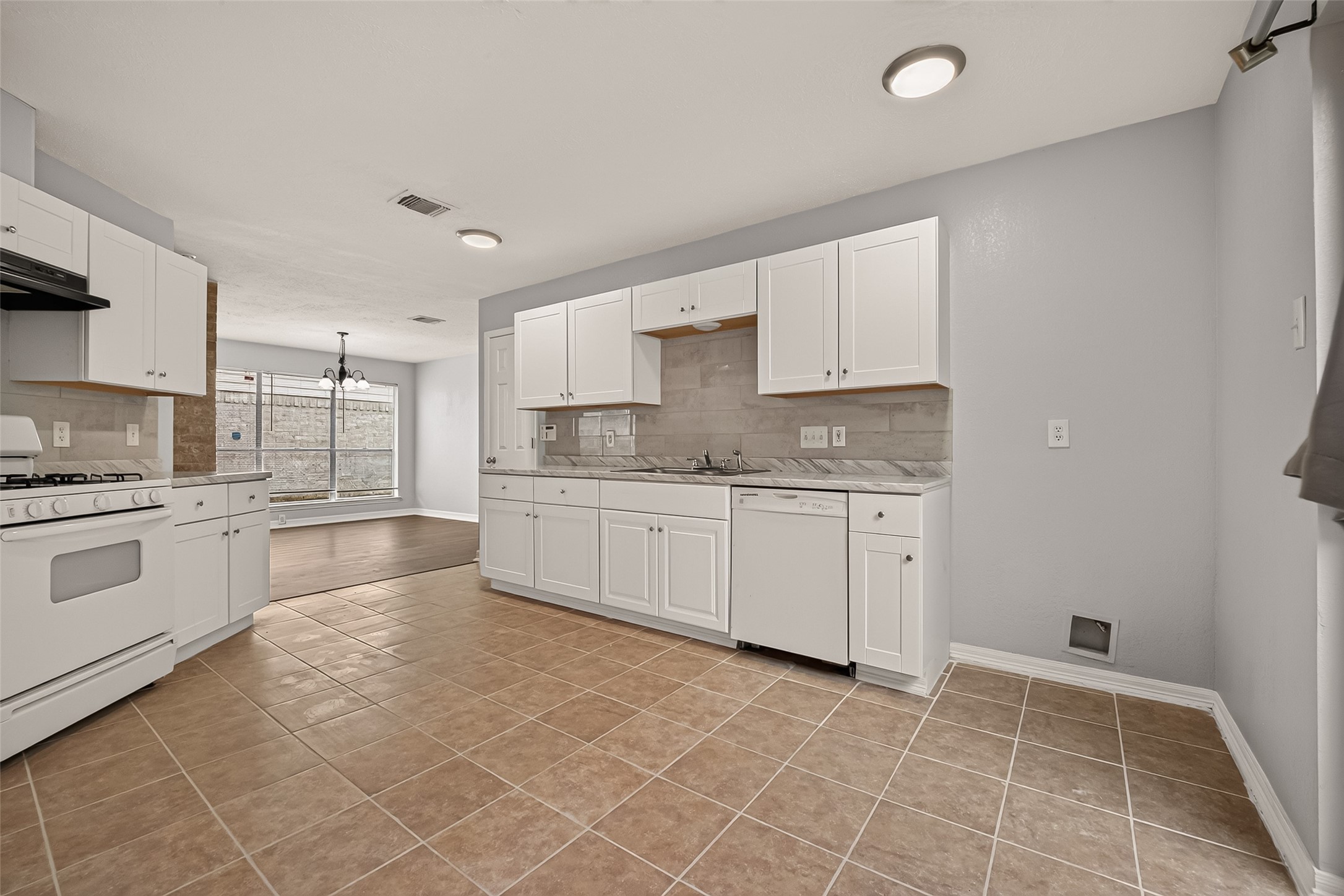 1414 Elkwood Drive Property Photo 18