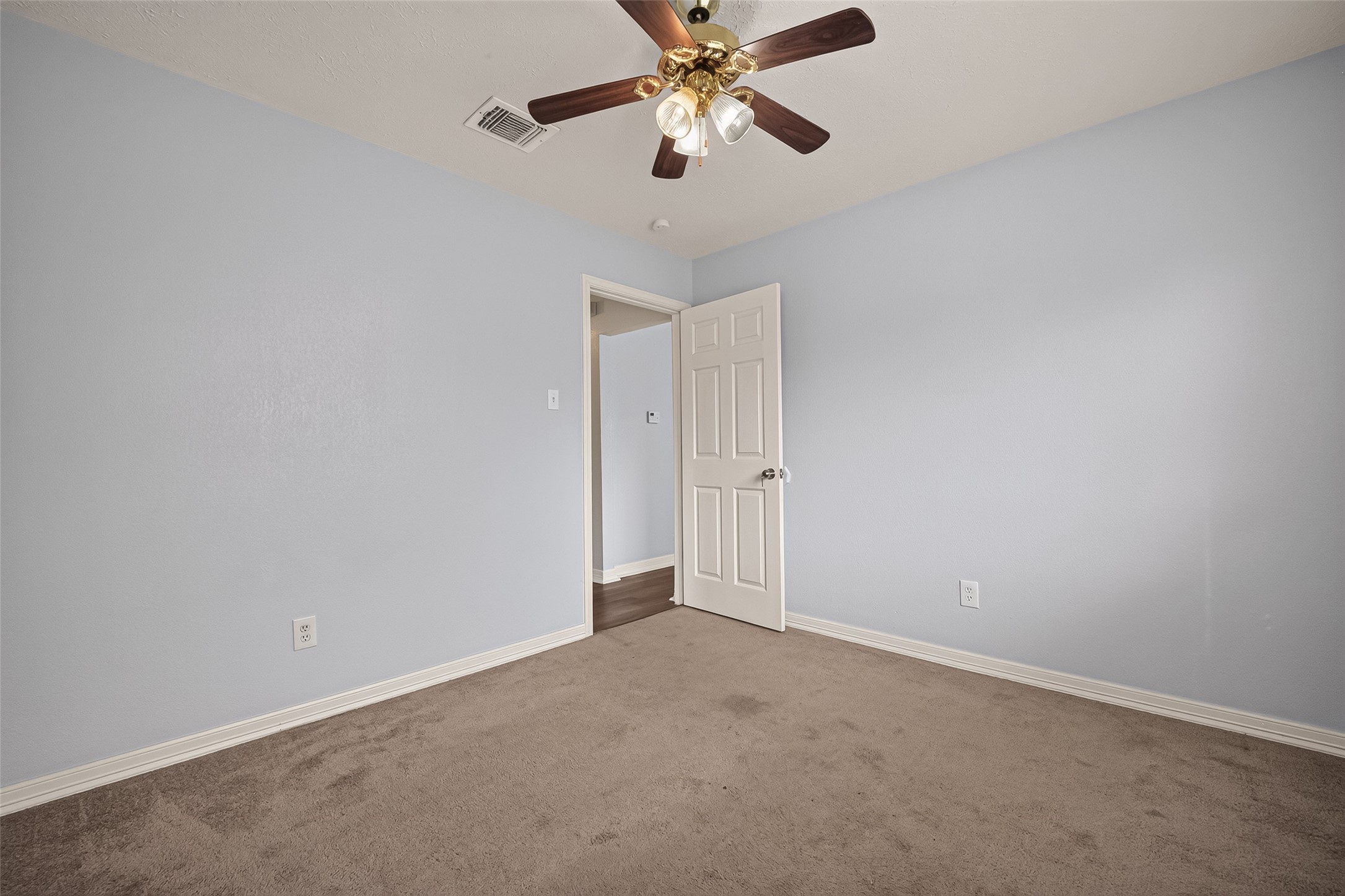 1414 Elkwood Drive Property Photo 23