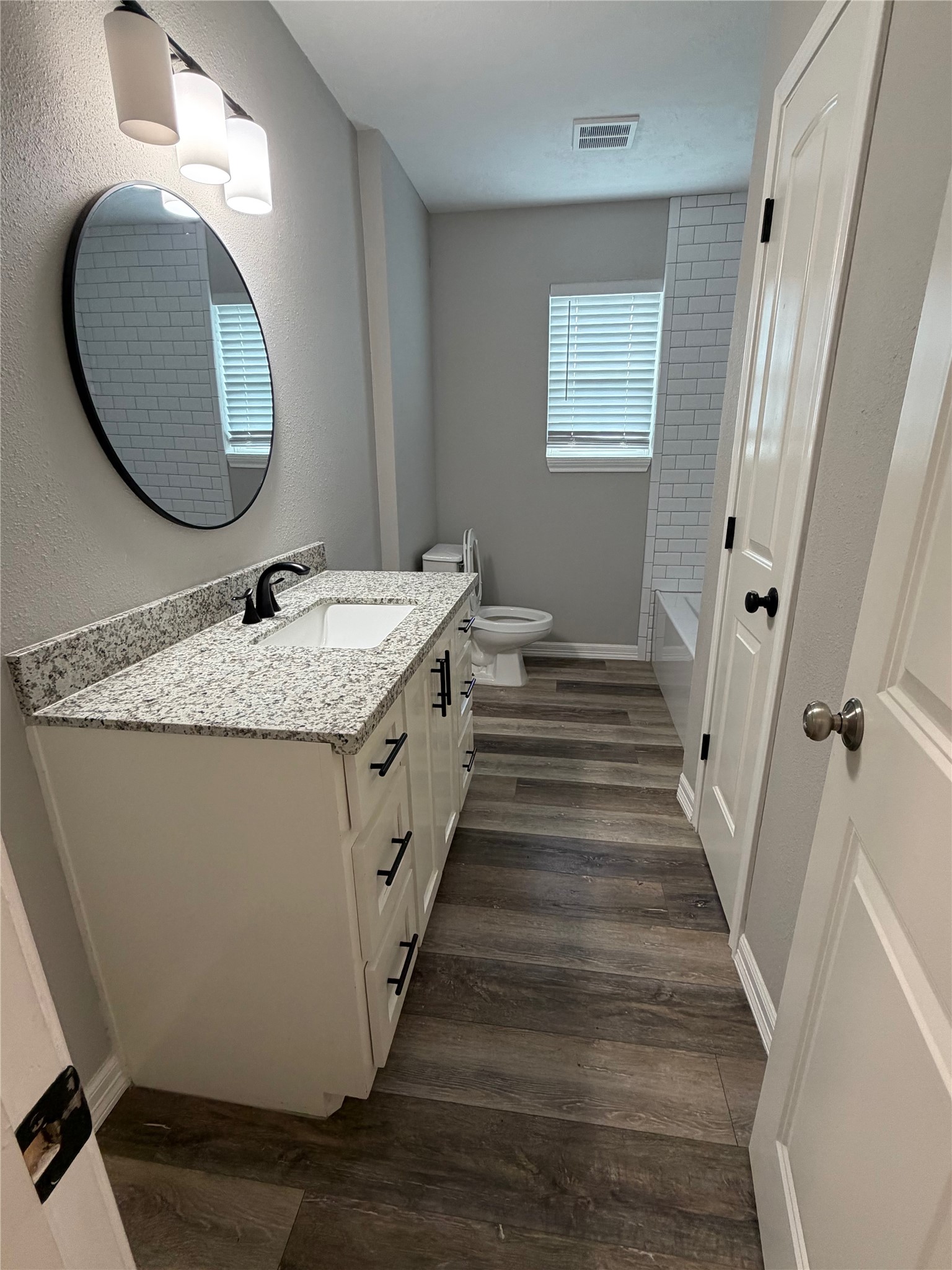 2418 Tinechester Drive Property Photo 12