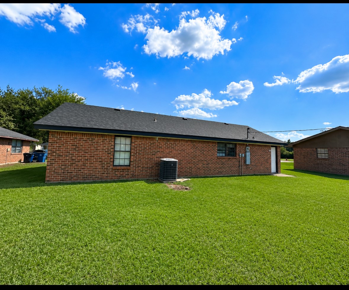 732 Meadow Lane Property Photo 2