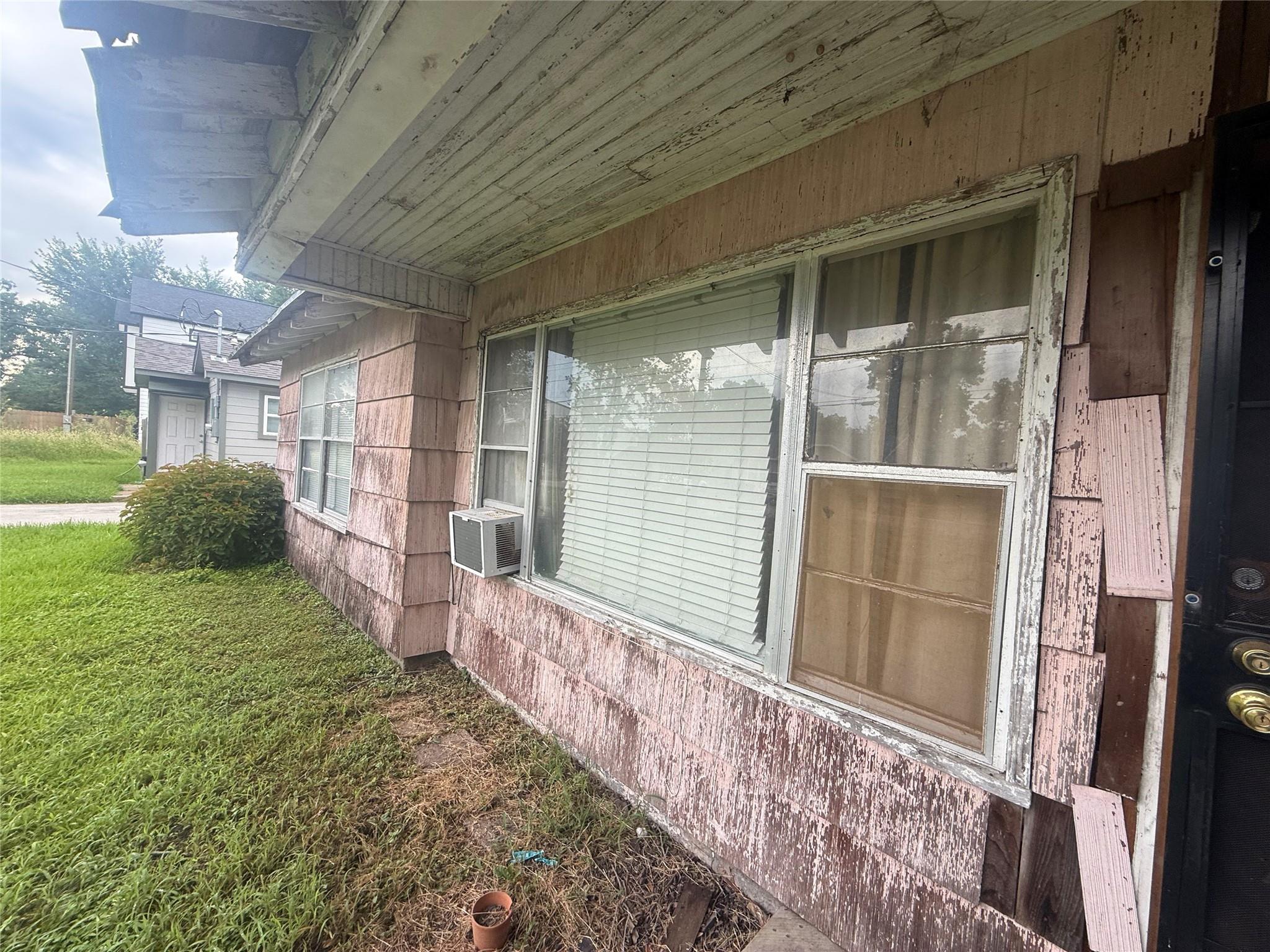 6606 Foster Street, Houston Tx 77021 Property Photo 2