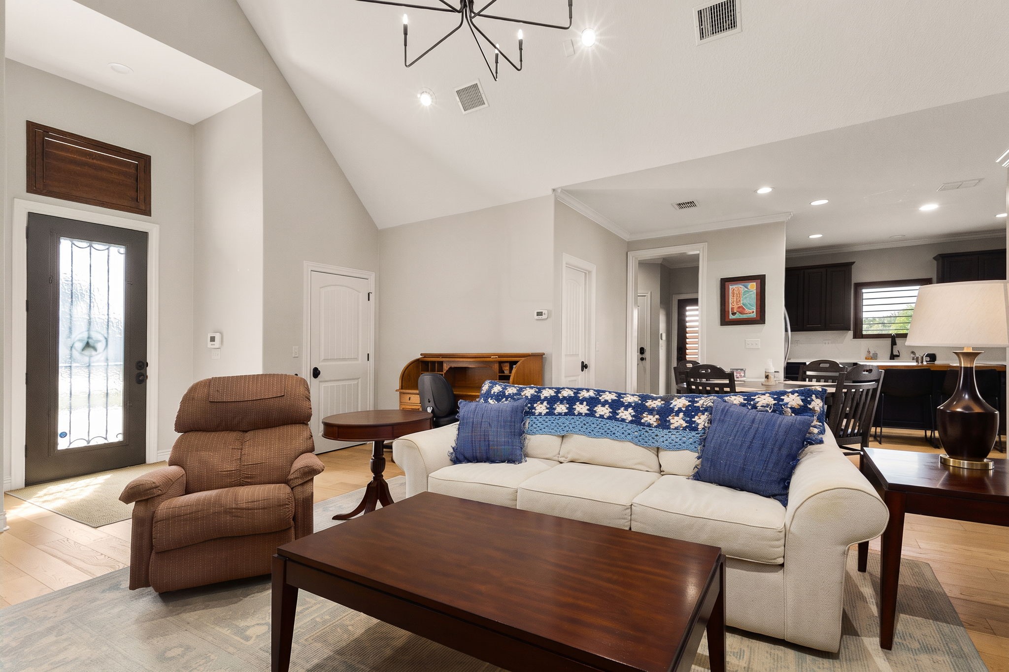 1227 Gruene Valley Circle Property Photo 4
