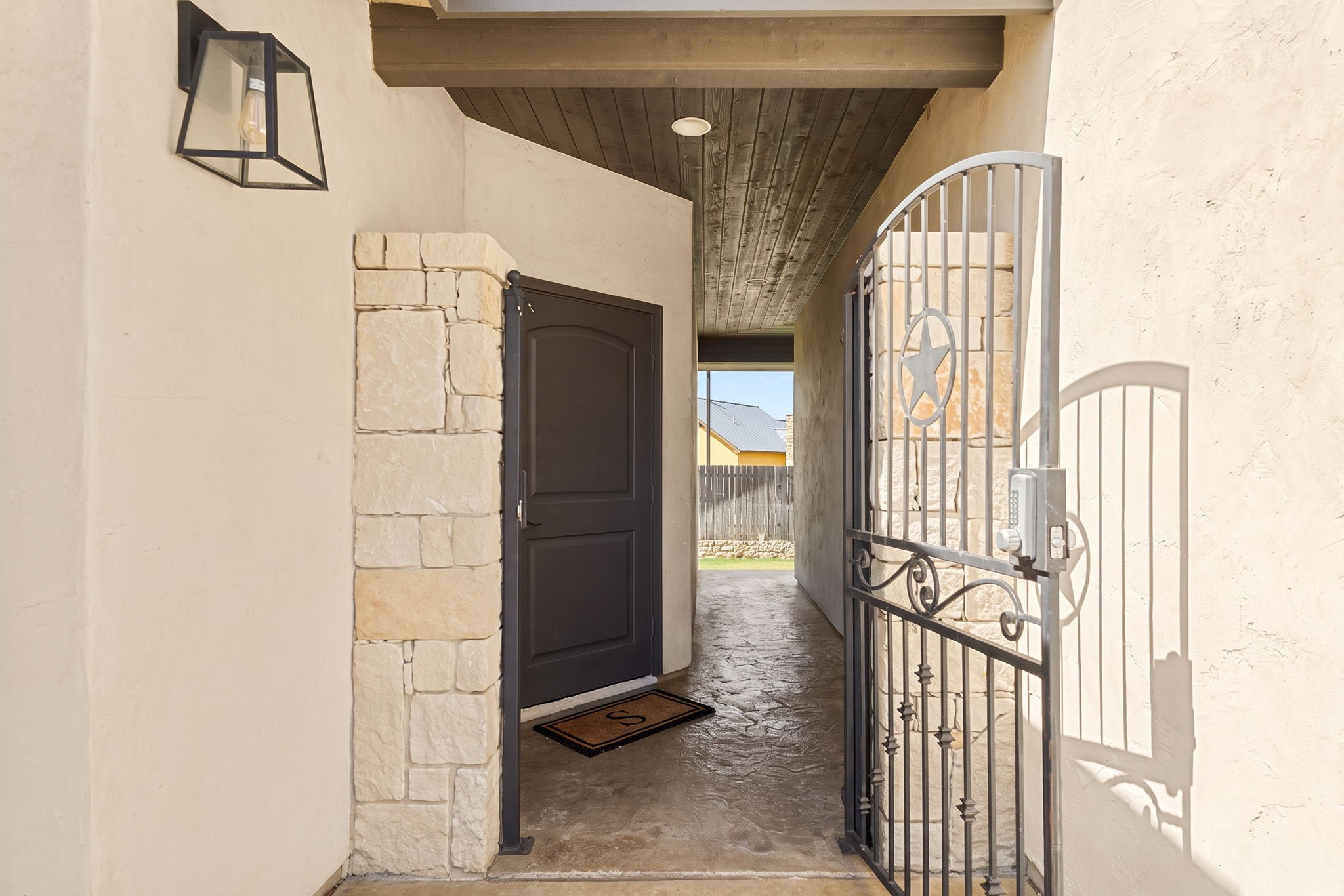 1227 Gruene Valley Circle Property Photo 17