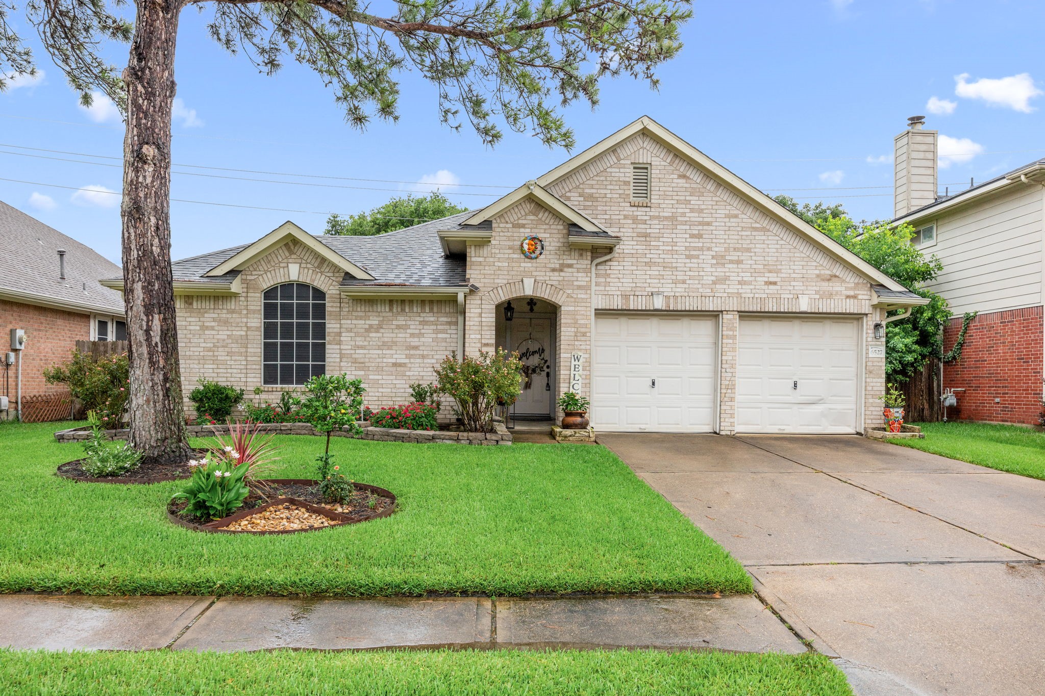 6527 Harcourt Bridge Drive Property Photo 1